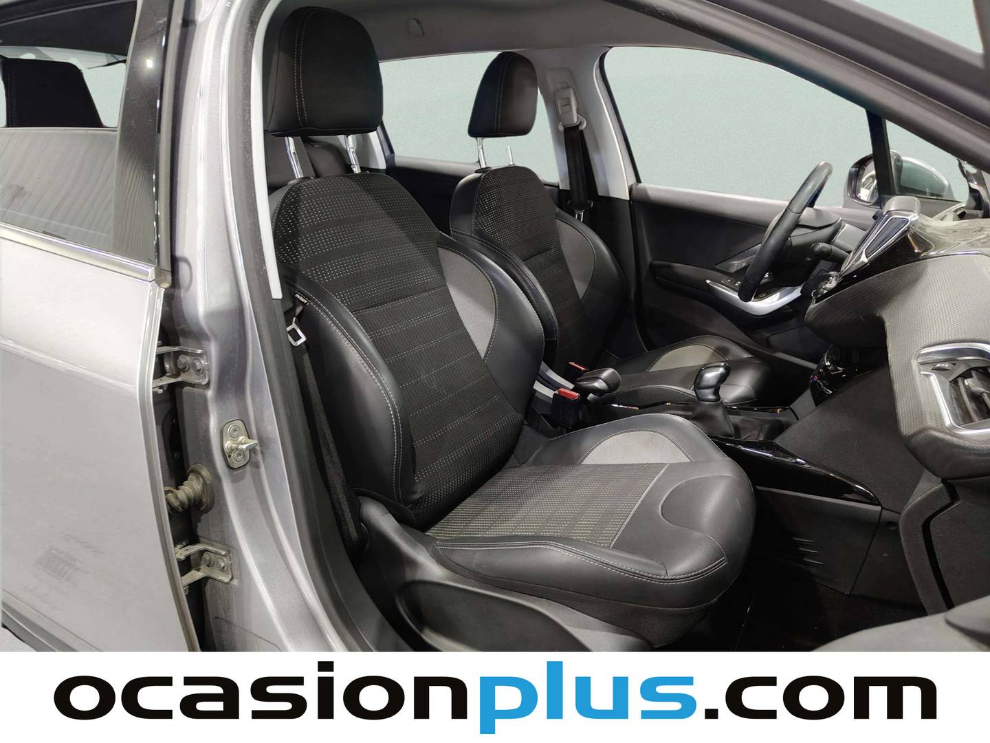 Foto Peugeot 2008 Peugeot 2008 BlueHDi 100 S&S Allure (100 CV)