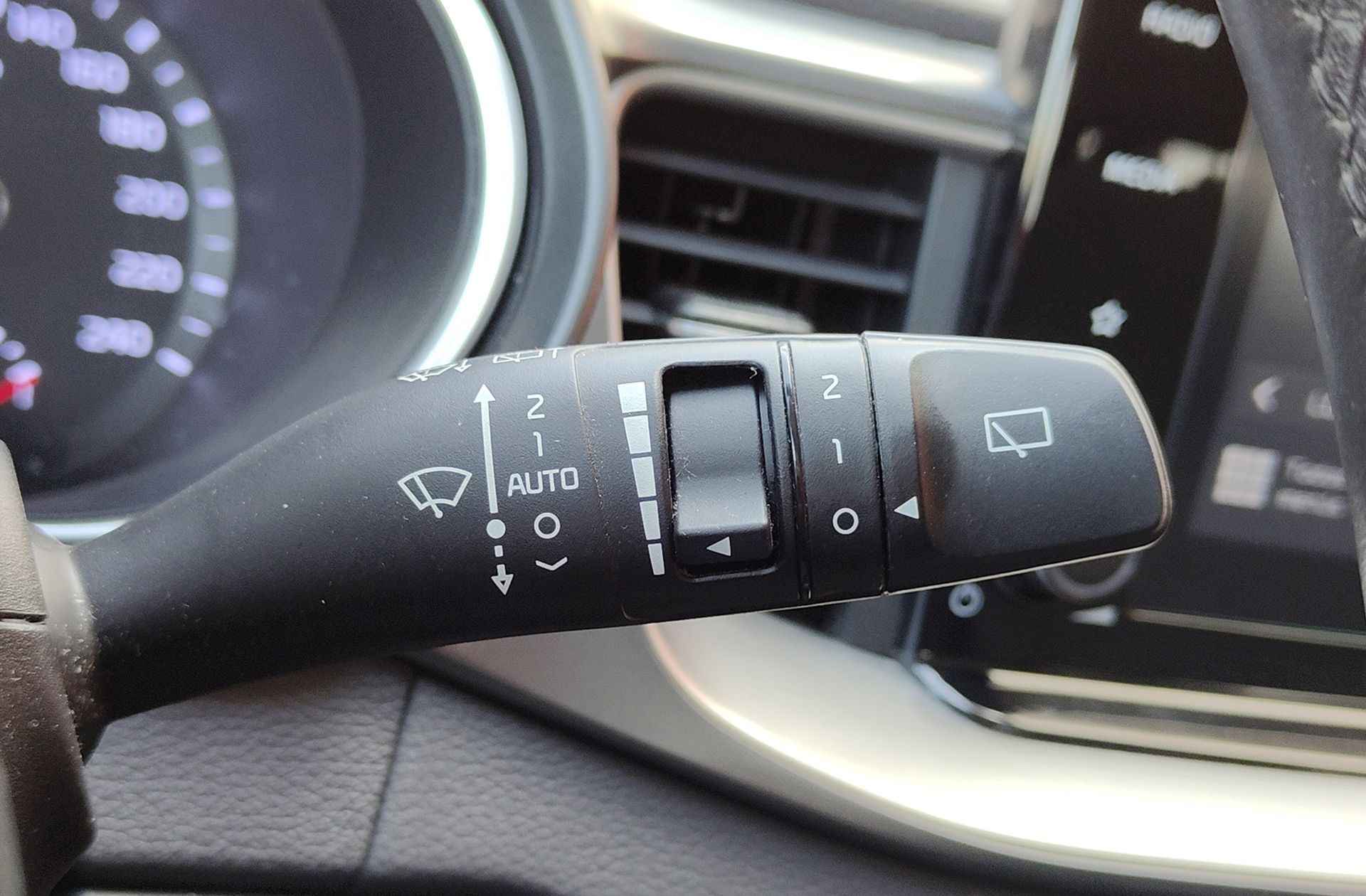 Kia Ceed 1.6 MHEV iMT Drive - foto 30