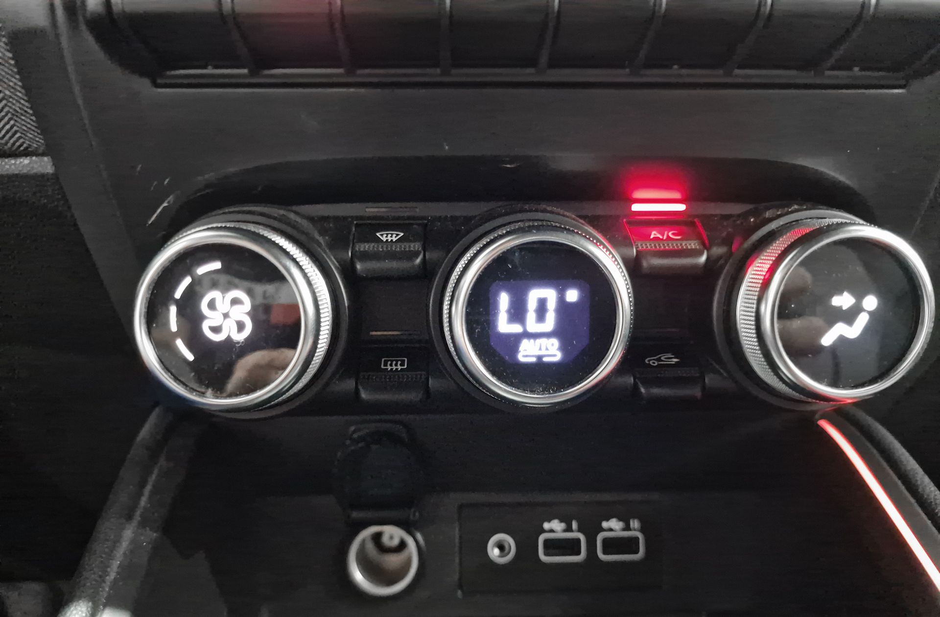 Renault Clio Techno TCe - foto 35