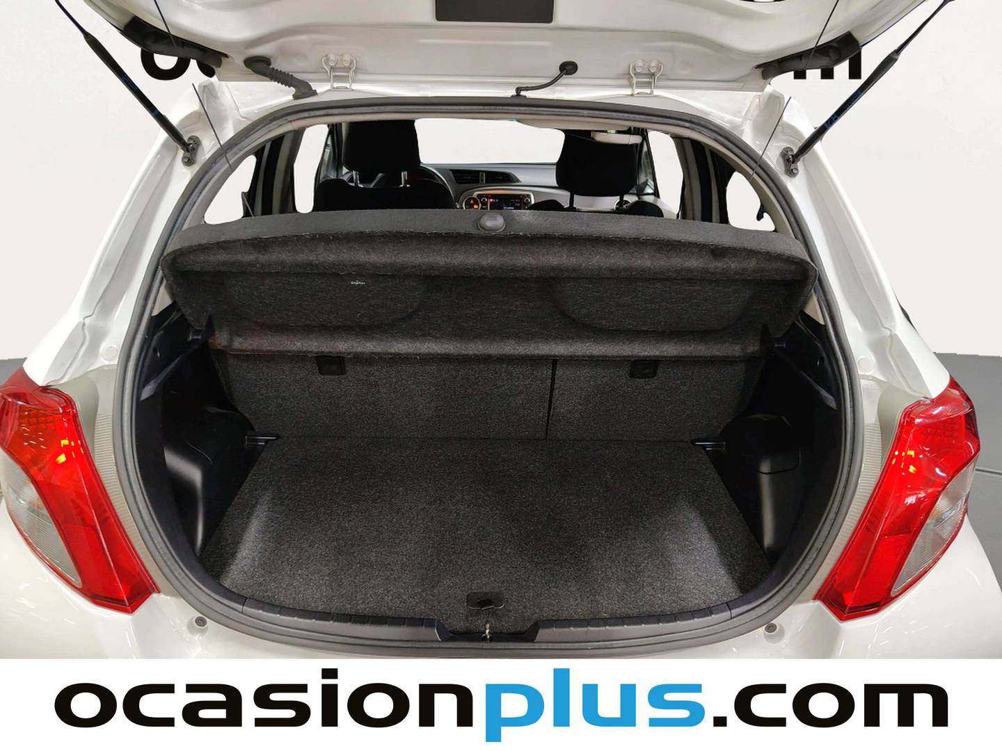 Foto asientos delanteros Toyota Yaris Toyota Yaris 90D Active (90 CV)