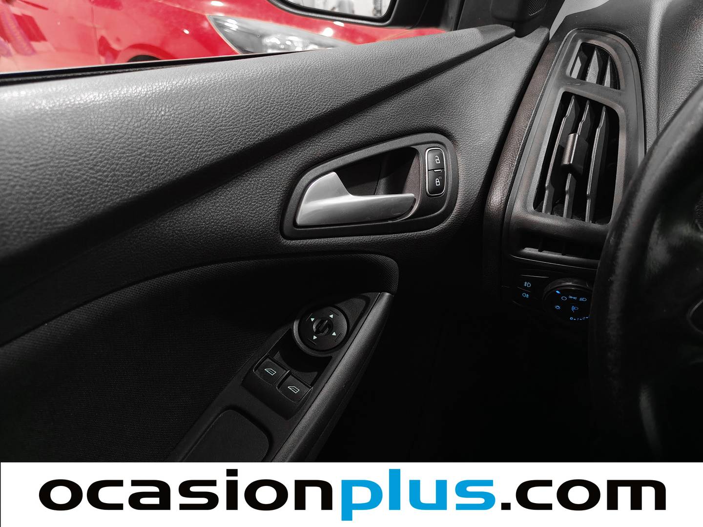 Accesorios del Ford Focus Ford Focus 1.5 TDCi Trend+ Powershift (120 CV)