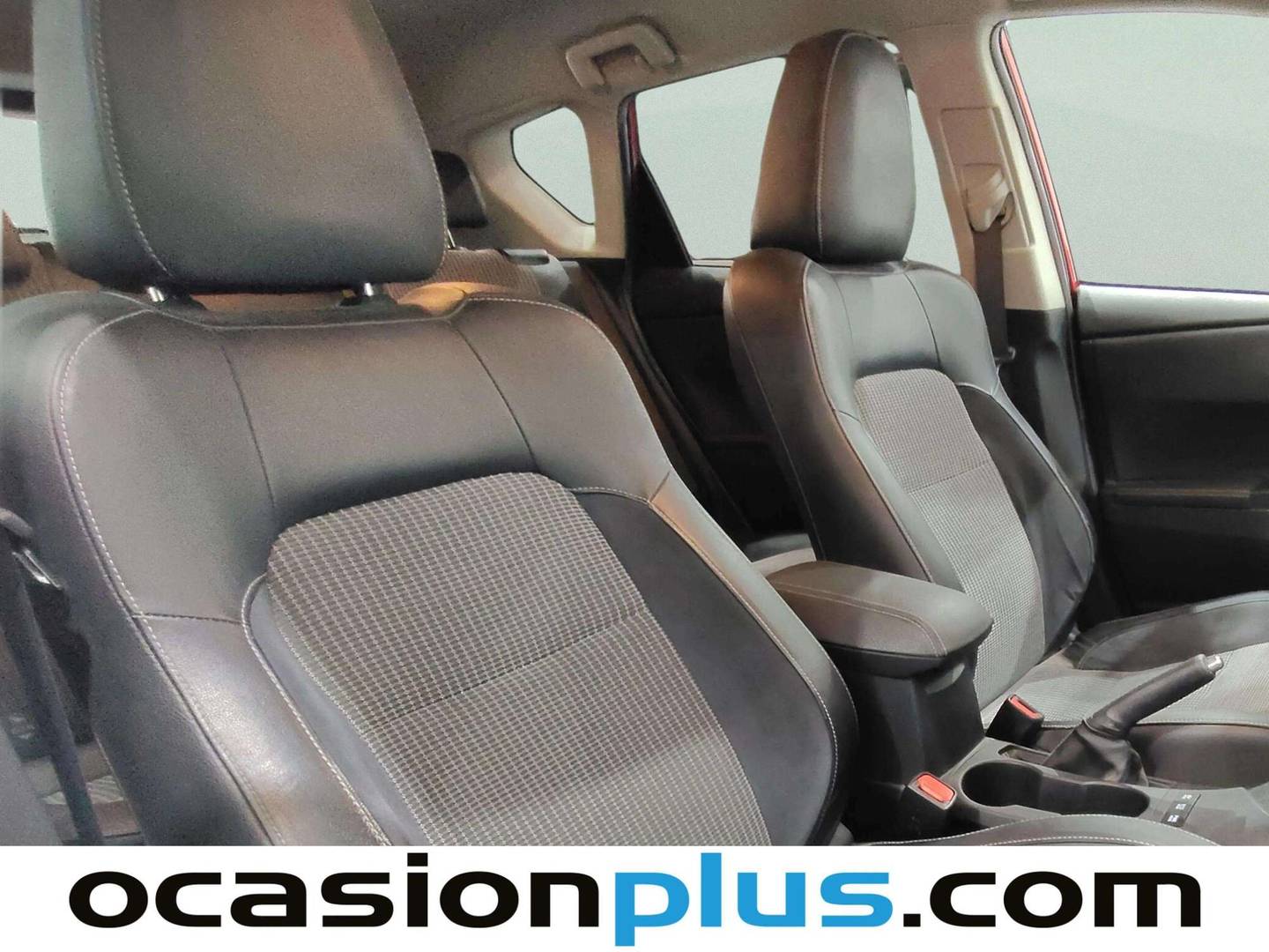 Extras y acabados del Toyota Auris Toyota Auris 140H Hybrid Advance (136 CV)