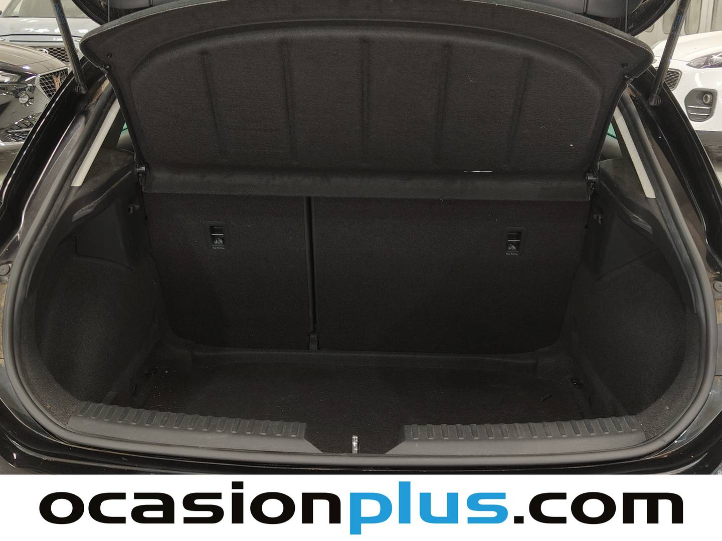 Fotos maletero Seat León SEAT León 2.0 TDI S&S Style Launch Pack con Navegador (115 CV)