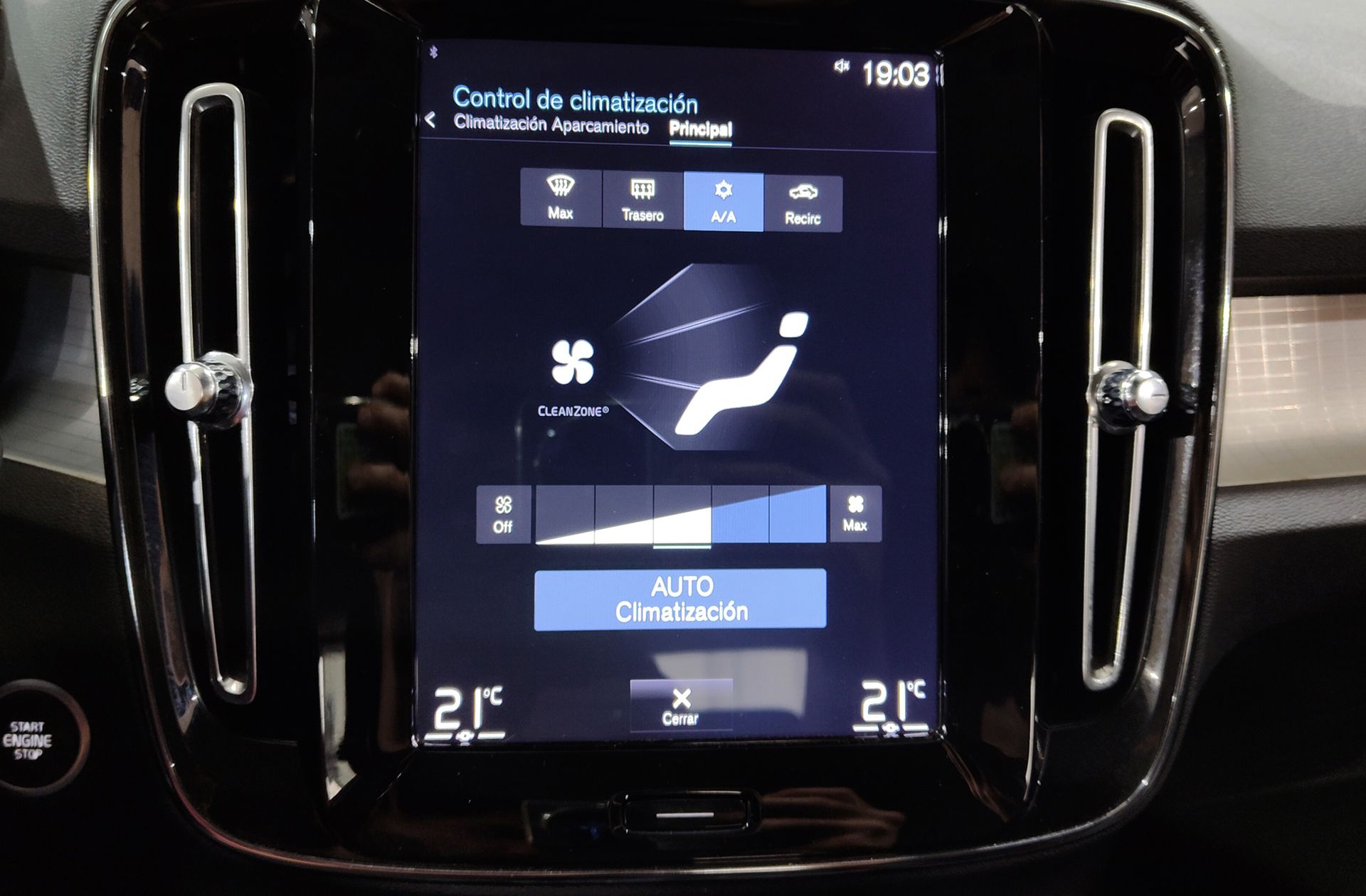Volvo XC40 T3 Business Plus - foto 34