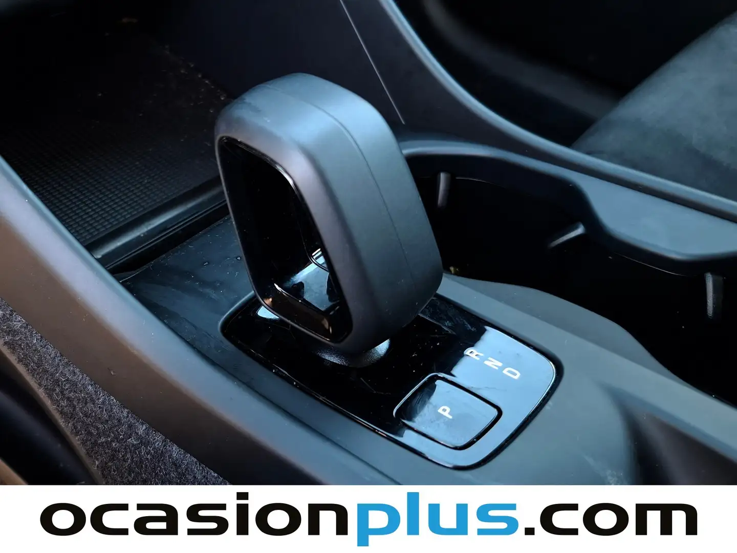 Foto Volvo XC40 Volvo XC40 B3 G Essential Auto (163 CV)