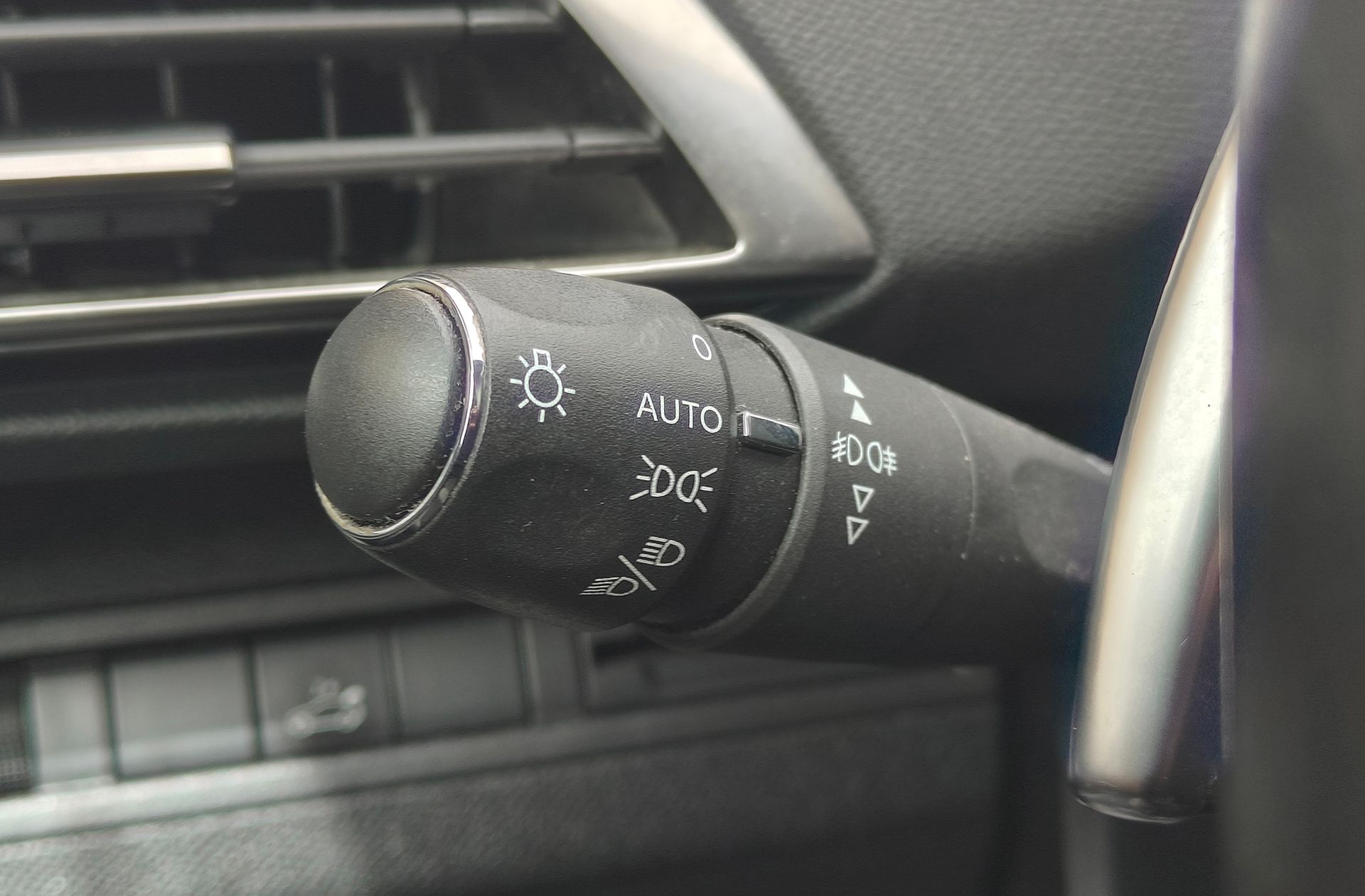 Peugeot 5008 BlueHDi 130 Allure EAT8 7 plazas - foto 31