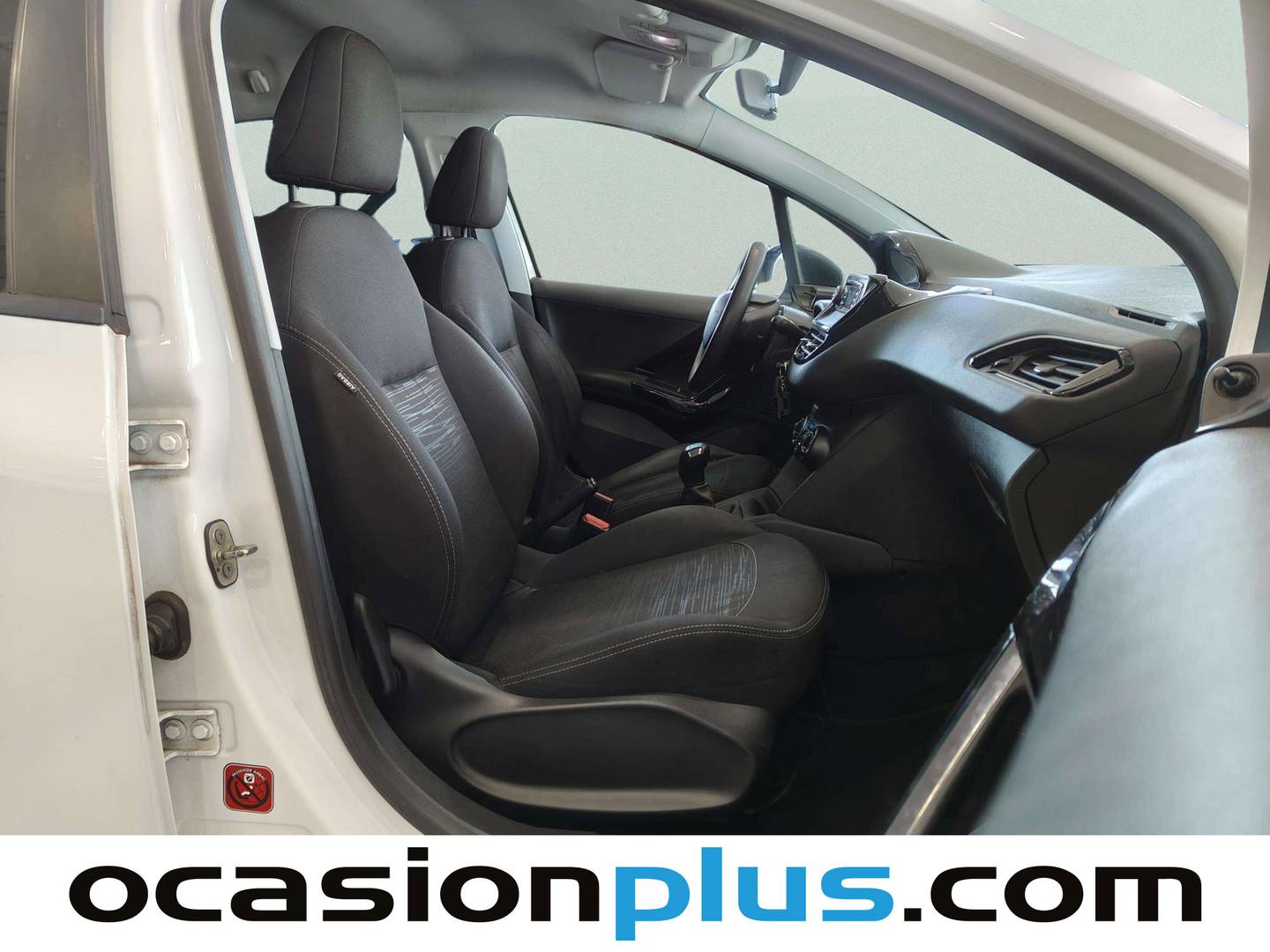 Peugeot 208 Peugeot 208 1.4 HDi Business Line (68 CV) km 0