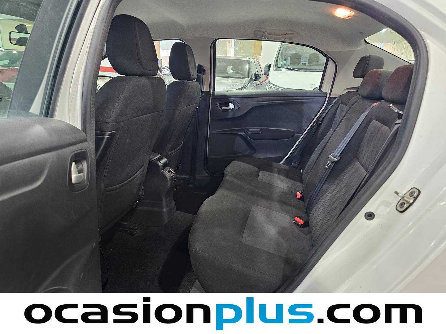 Foto asientos traseros Citroën C-Elysée Citroen C-Elysee BlueHDi 100 Shine (102 CV)