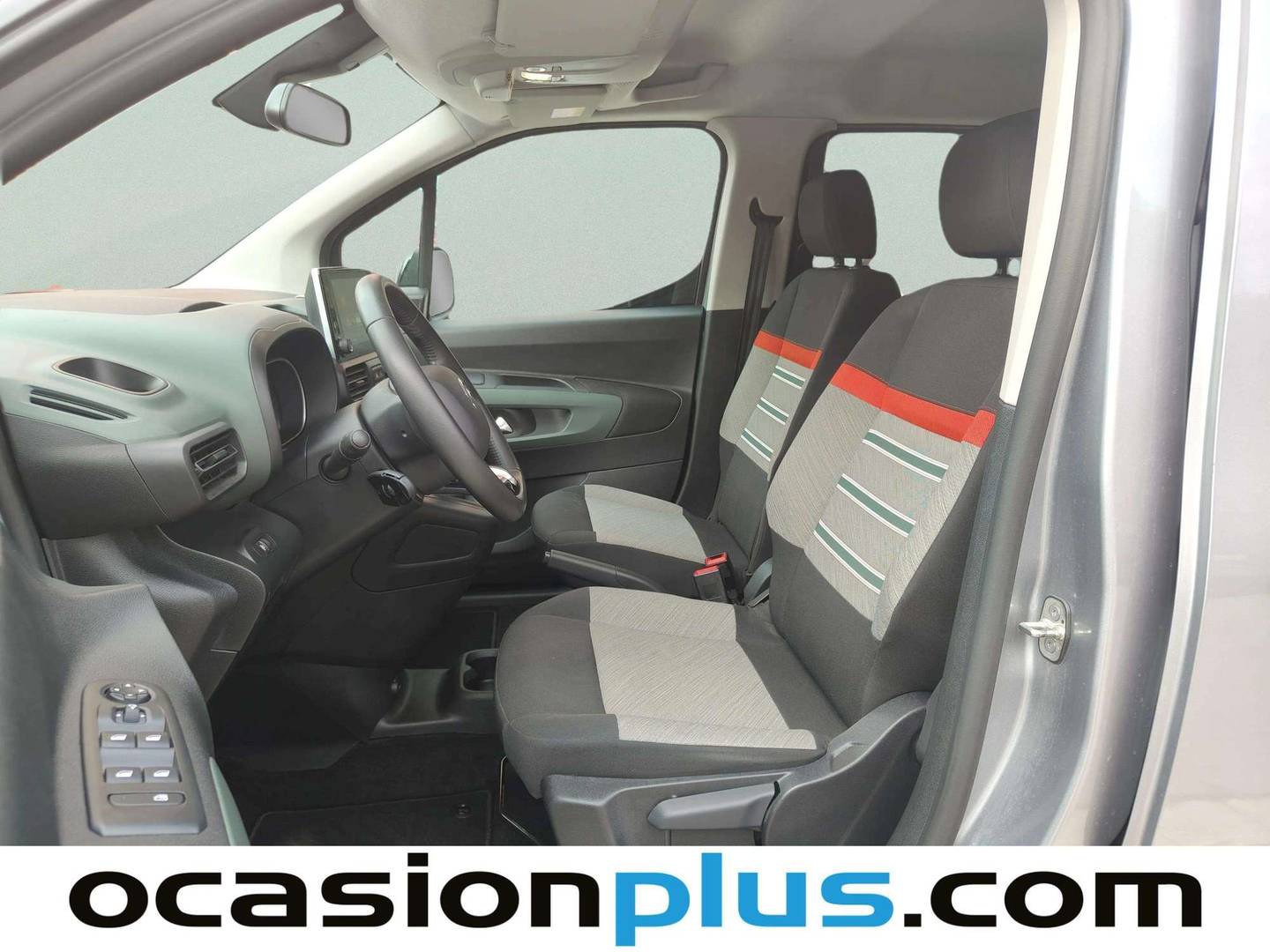 Foto asientos delanteros Citroën Berlingo Citroën Berlingo BlueHDi 130 S&S Talla XL Shine (130 CV)