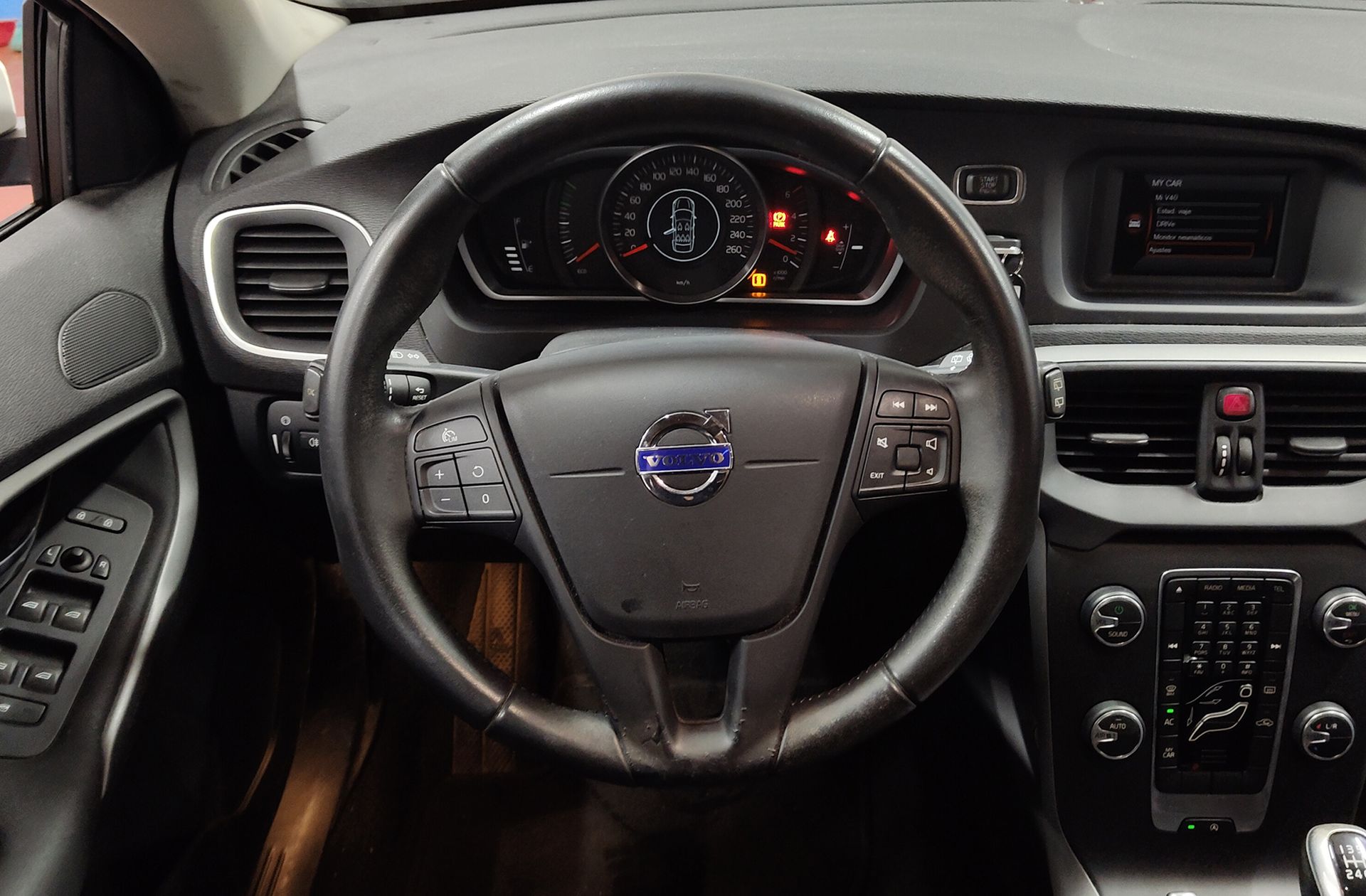 Volvo V40 D2 Kinetic - foto 21