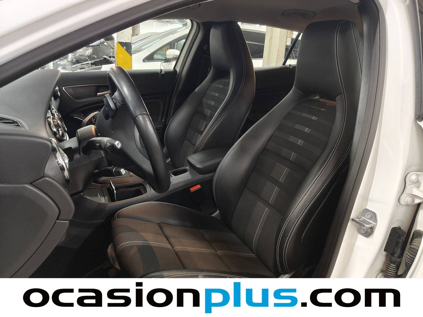 Foto asientos delanteros Mercedes GLA Mercedes GLA GLA 200 d (136 CV)
