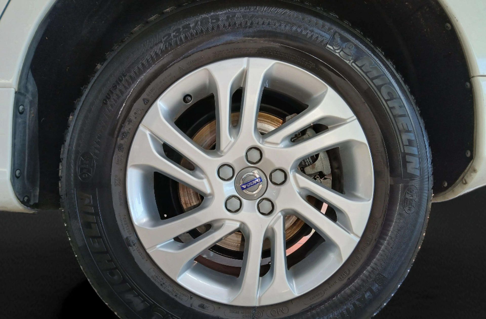 Volvo XC60 D4 Momentum - foto 33