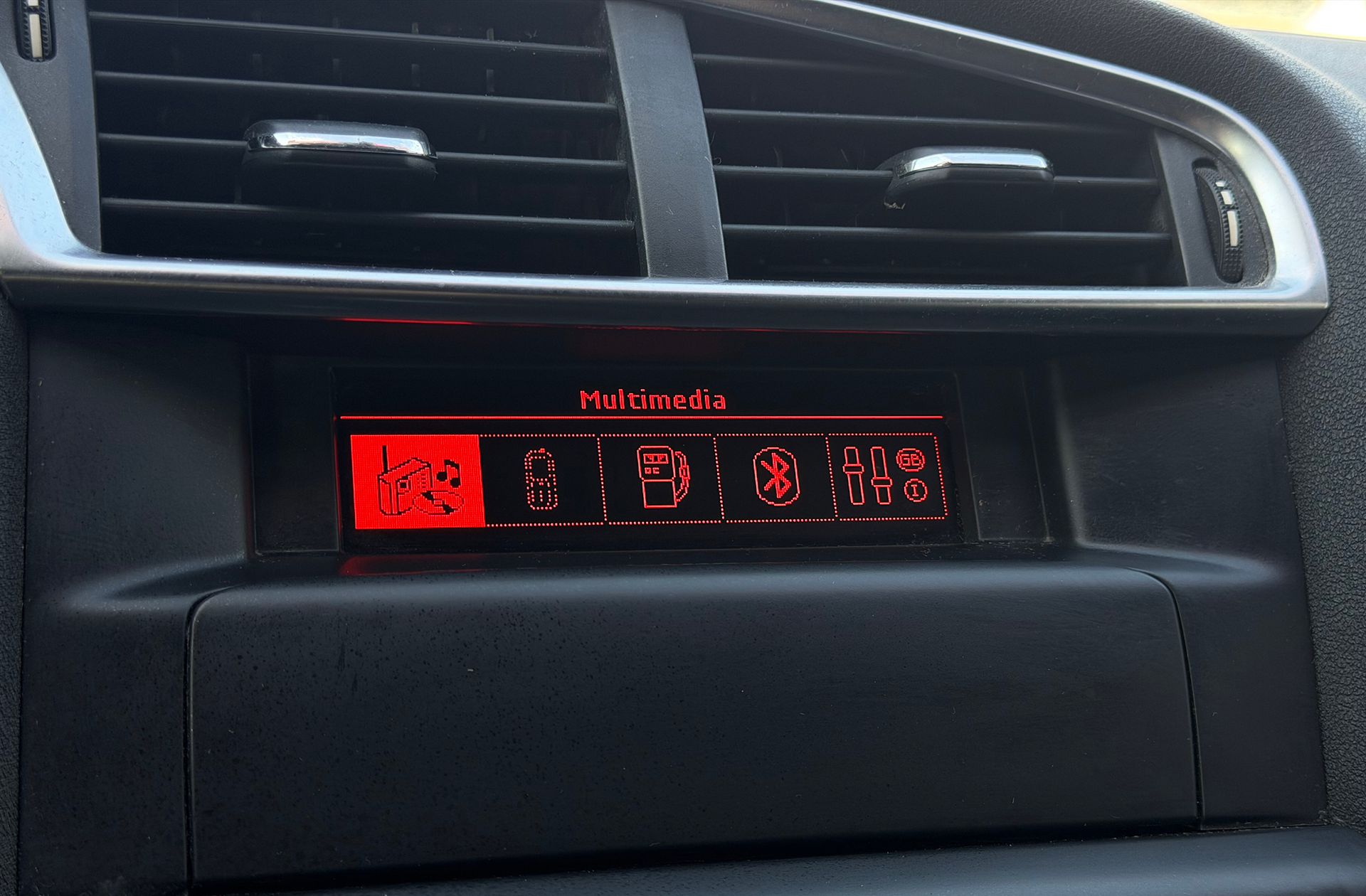 Citroën C4 BlueHDi 100 Live - foto 23
