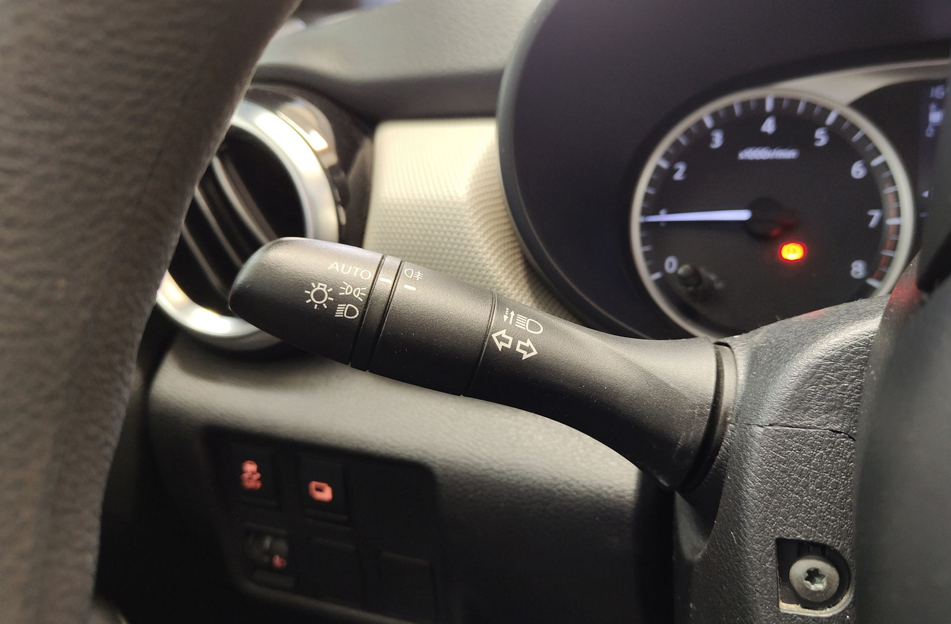 Nissan Micra 1.0 G Visia+ - foto 19