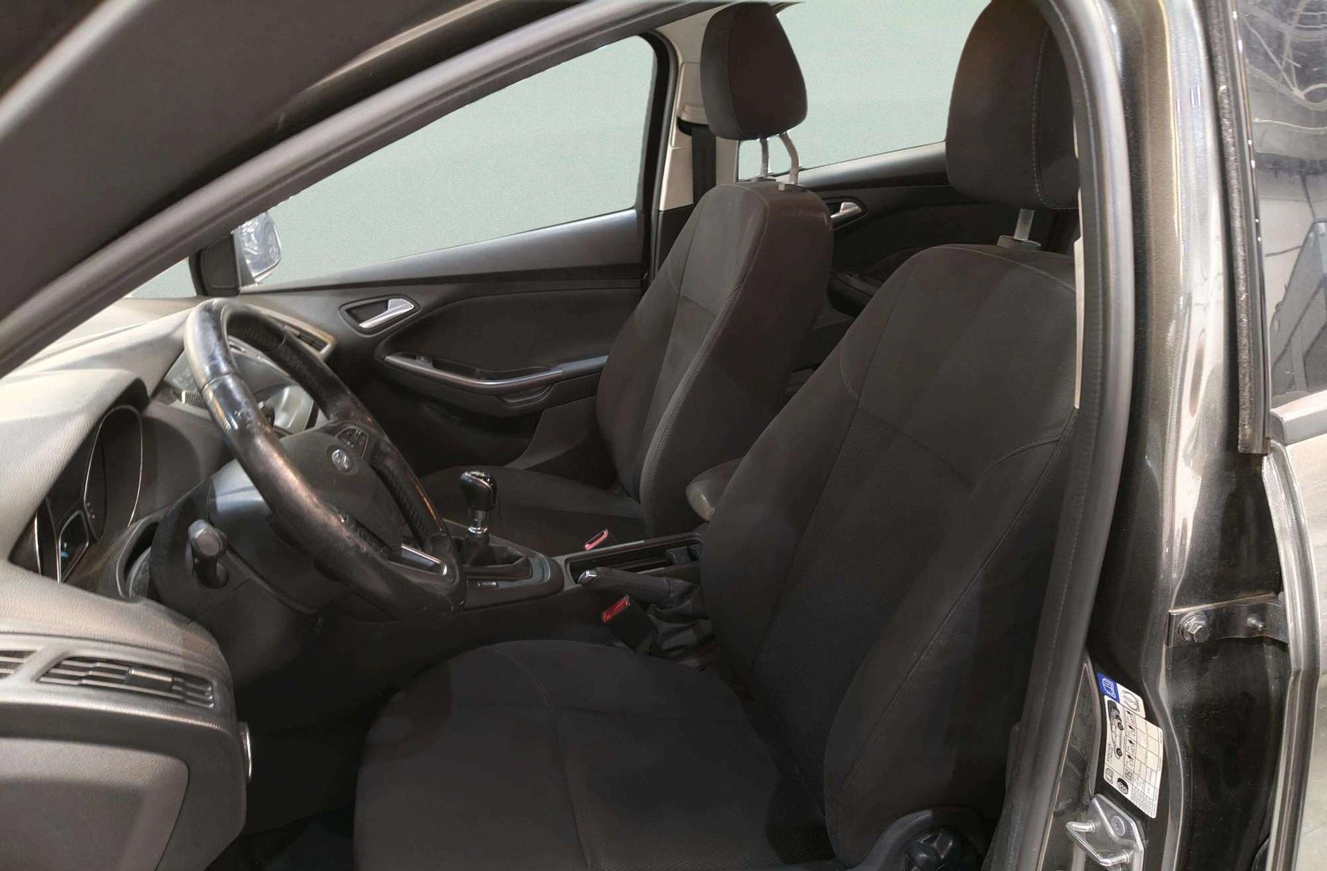 Ford Focus 1.0 EcoBoost Trend+ - foto 11