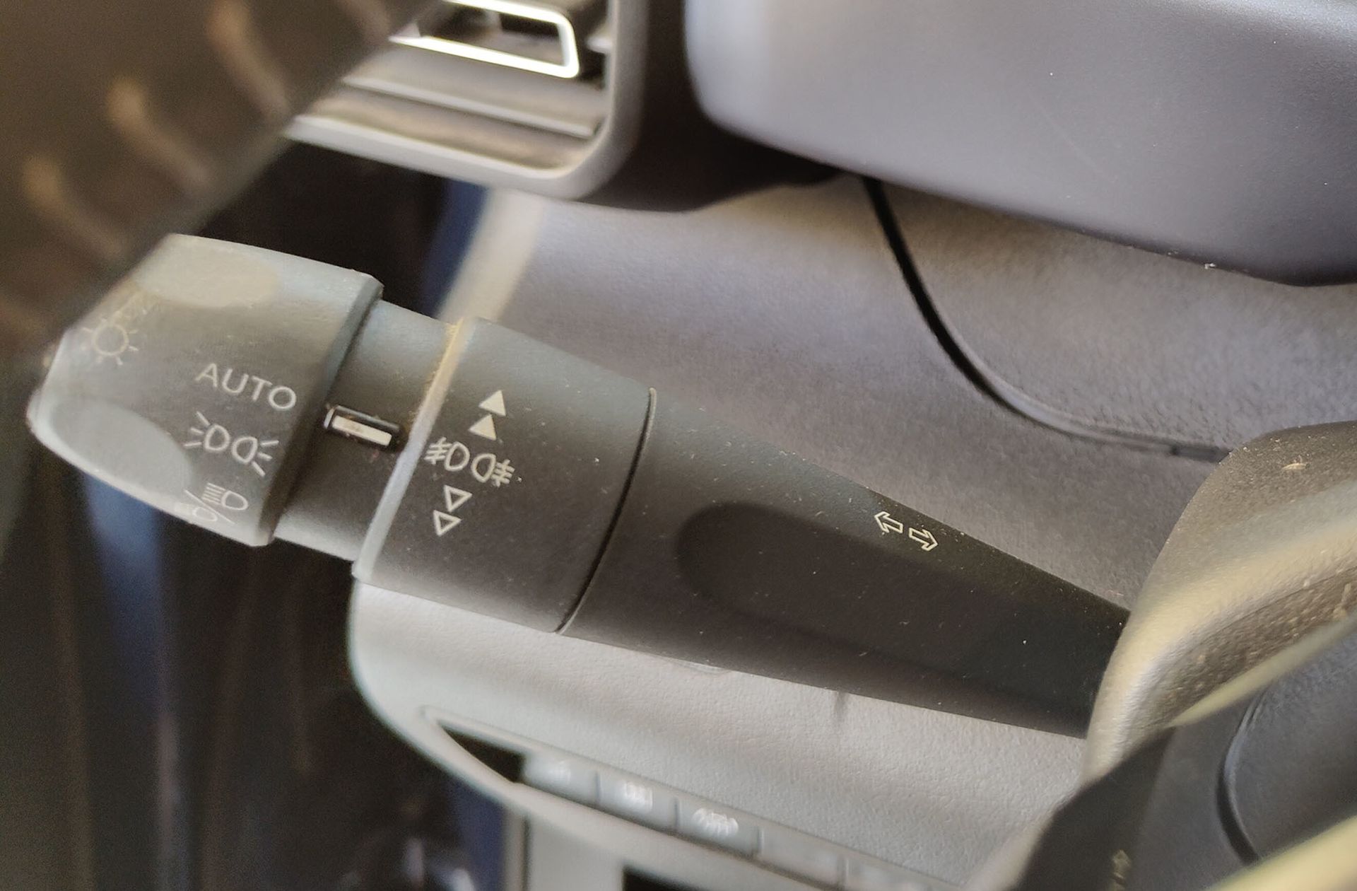 Peugeot Rifter BlueHDi 130 Allure Standard - foto 22