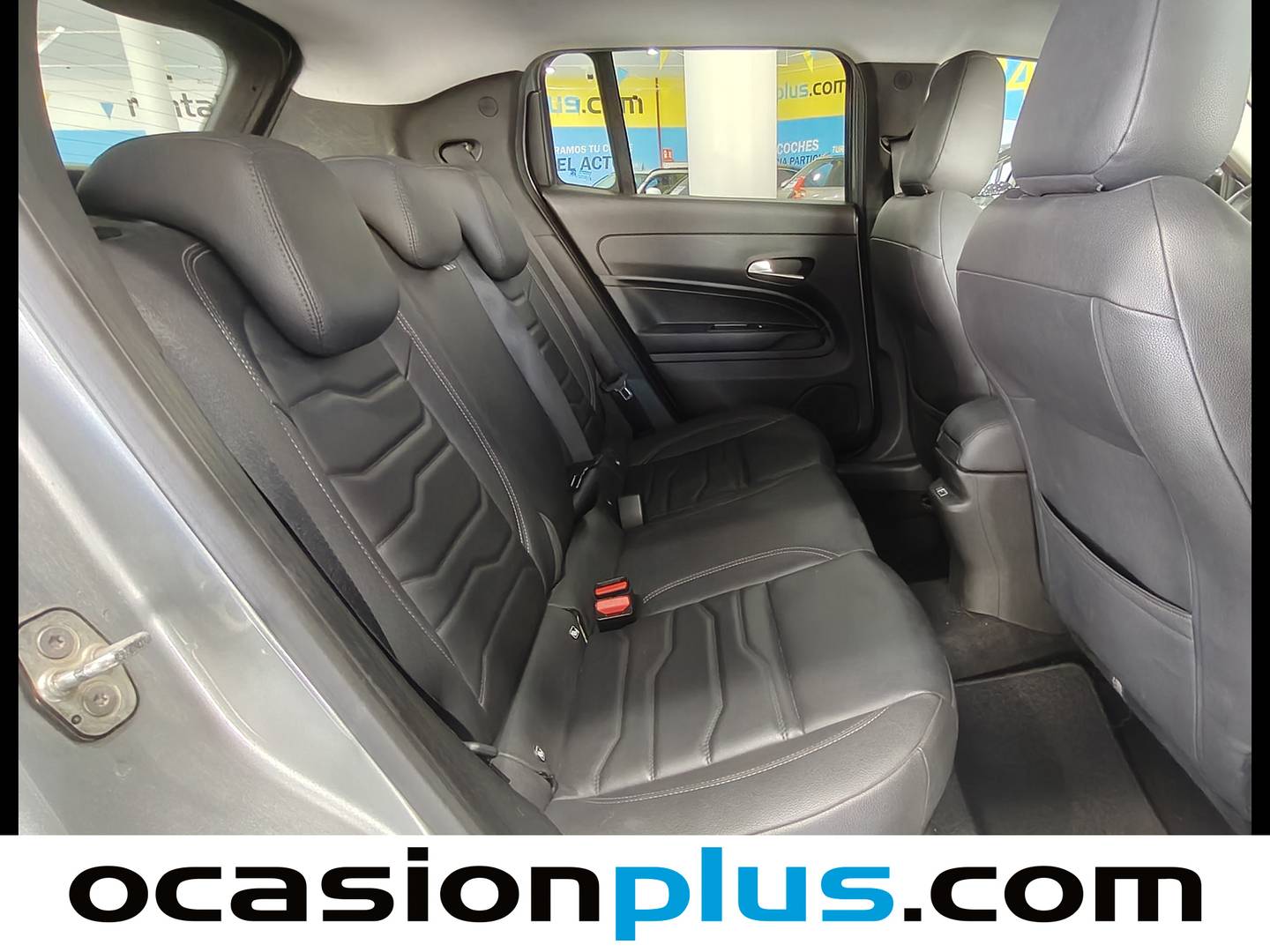 Foto Jeep Avenger Jeep Avenger 1.2 G Summit (100 CV)