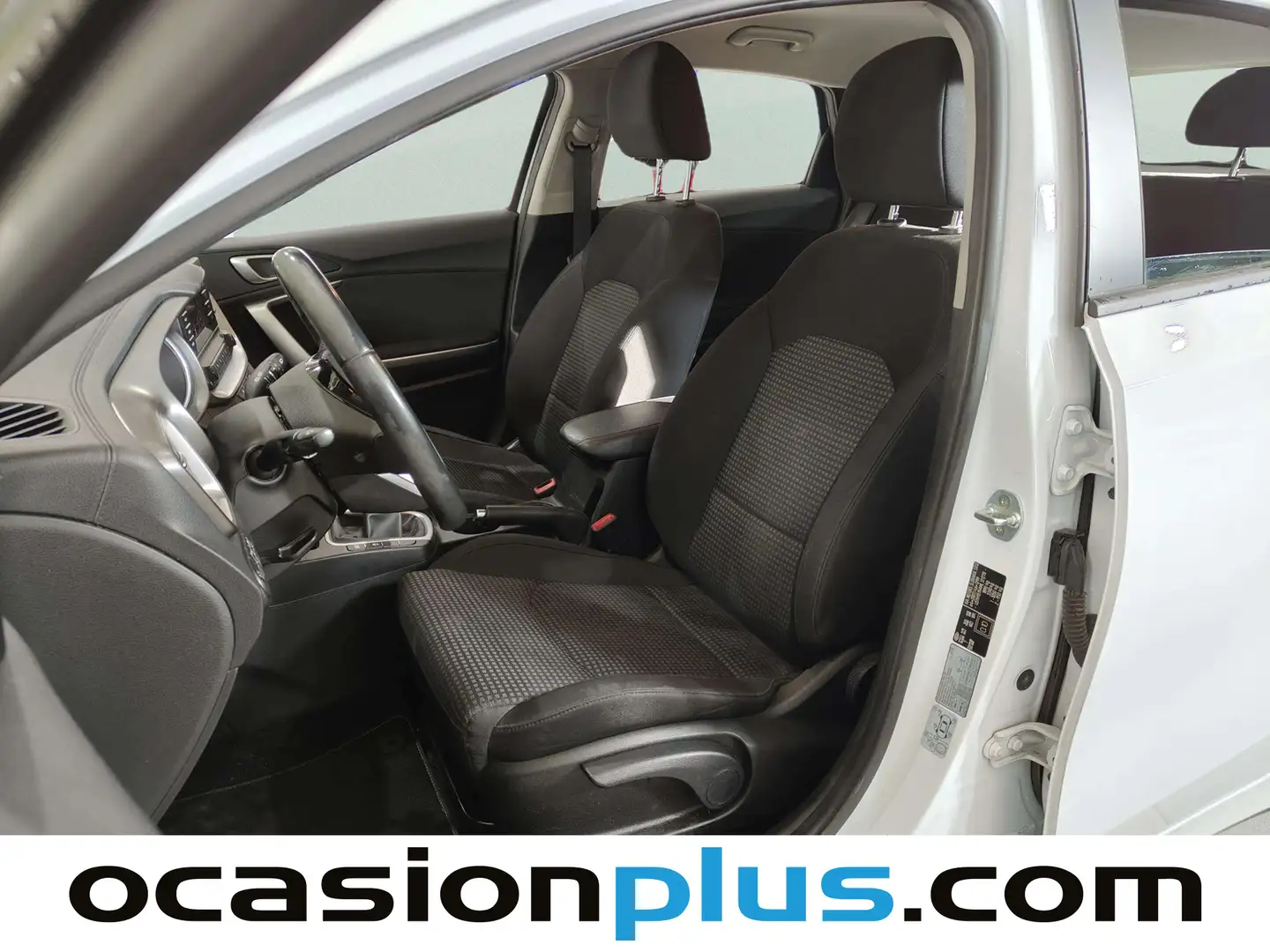 Foto KIA Ceed Kia Ceed 1.6 MHEV iMT Concept (136 CV)