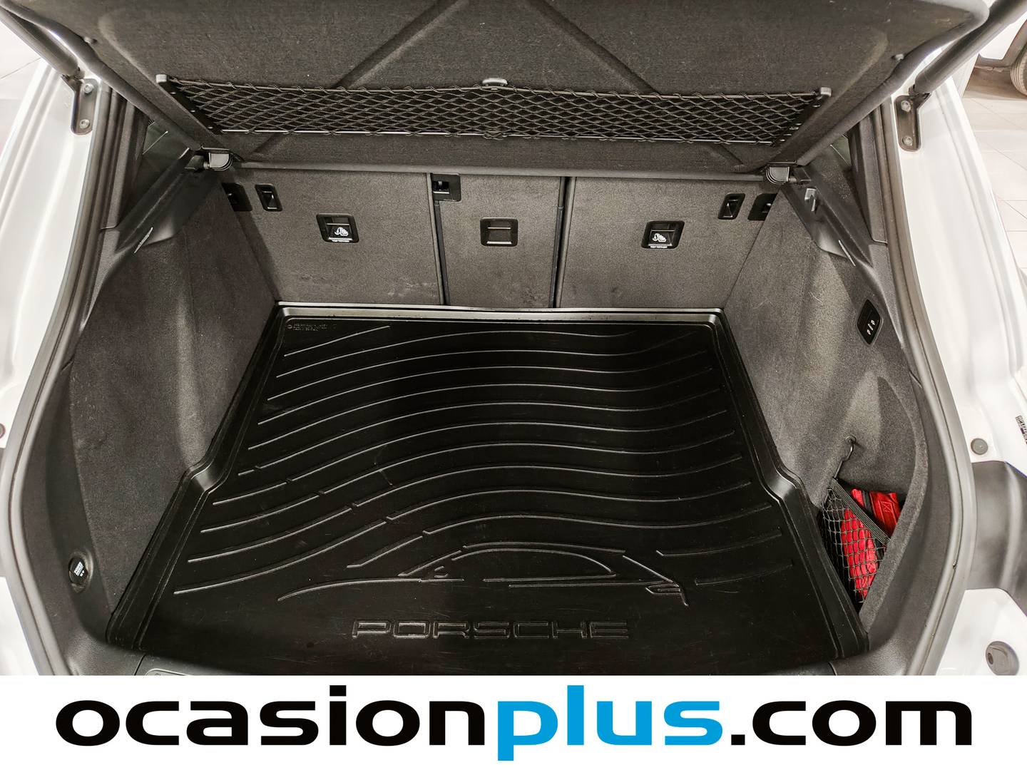 Fotos maletero Porsche Macan Porsche Macan Turbo (400 CV)