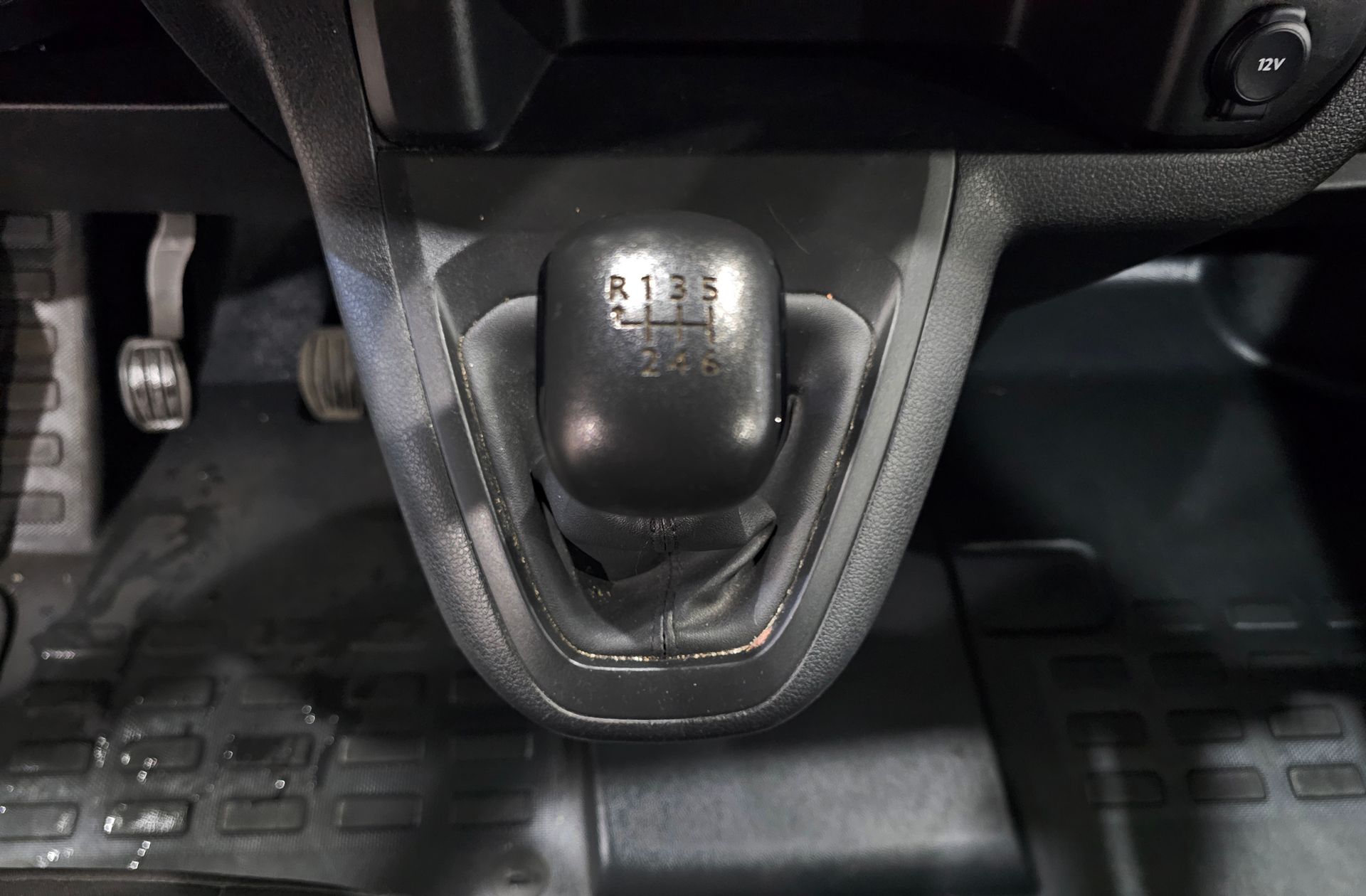 Peugeot Expert Furgon BlueHDi 100 Standard - foto 5