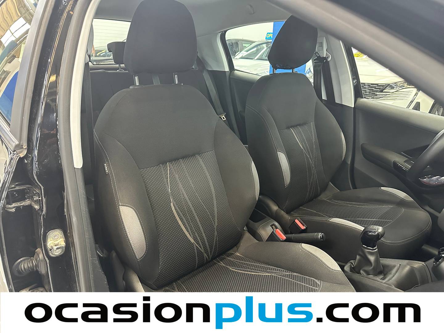 Peugeot 208 Peugeot 208 1.2 VTi Active (82 CV) km 0