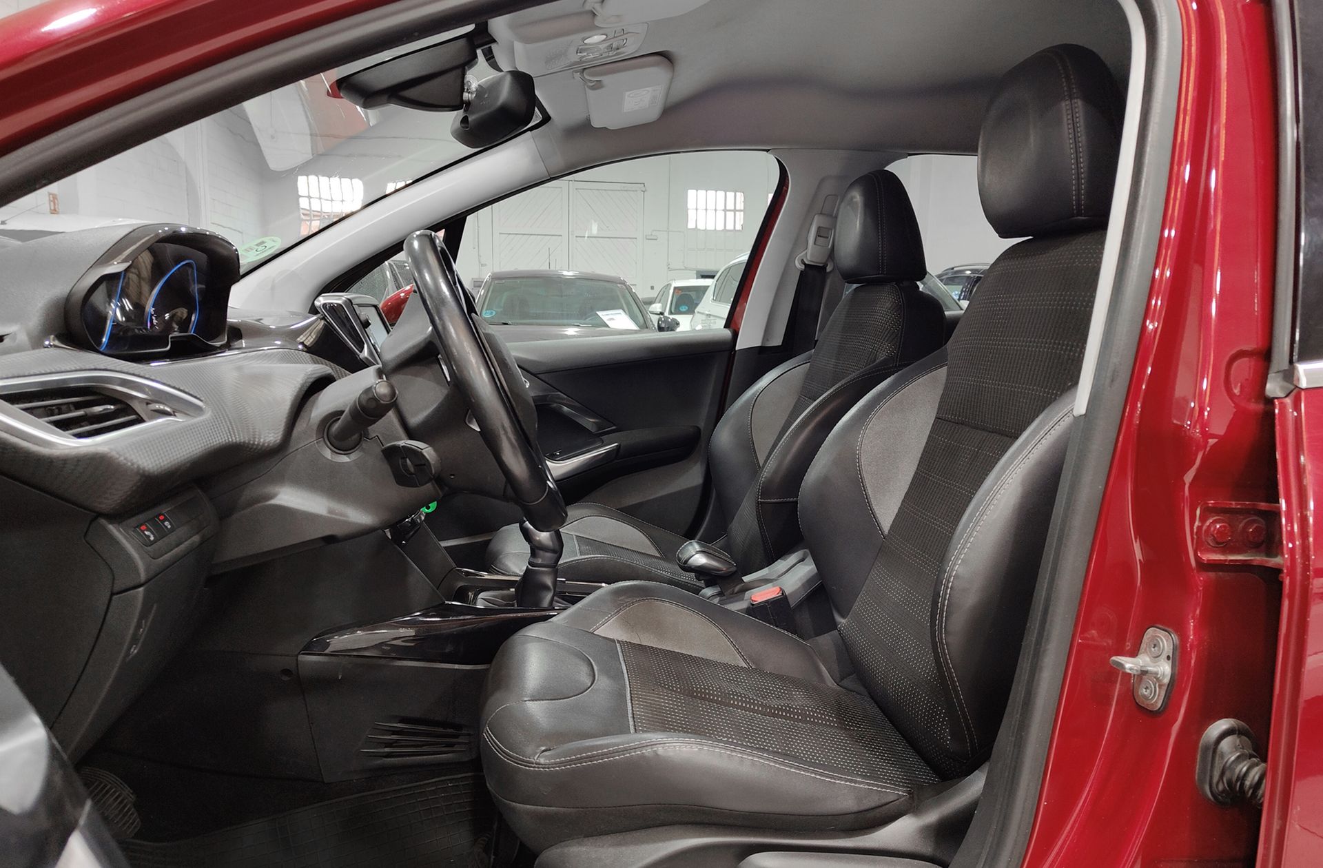 Peugeot 2008 PureTech 110 Allure - foto 11