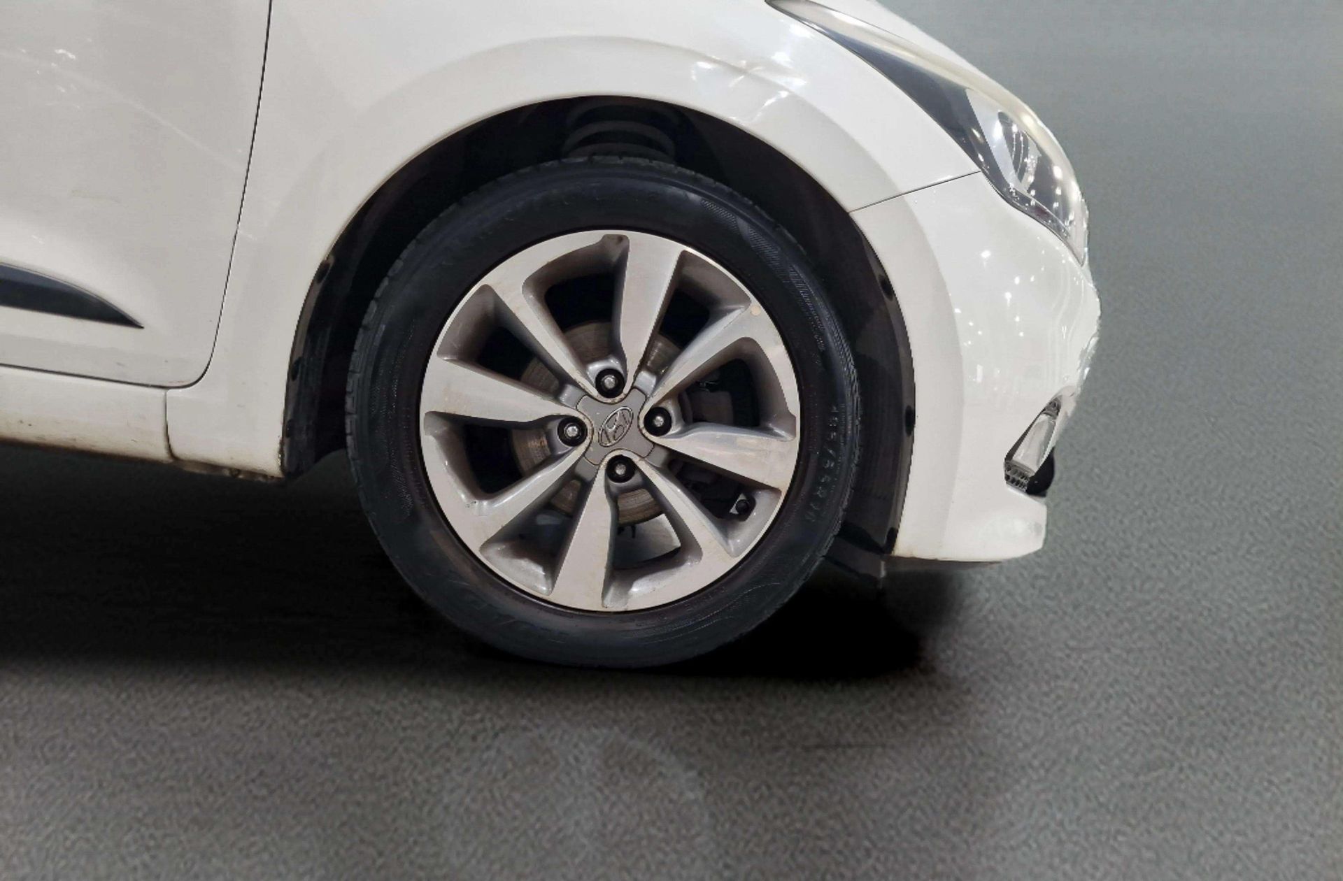Hyundai i20 1.2 MPI Elegant Nav - foto 30