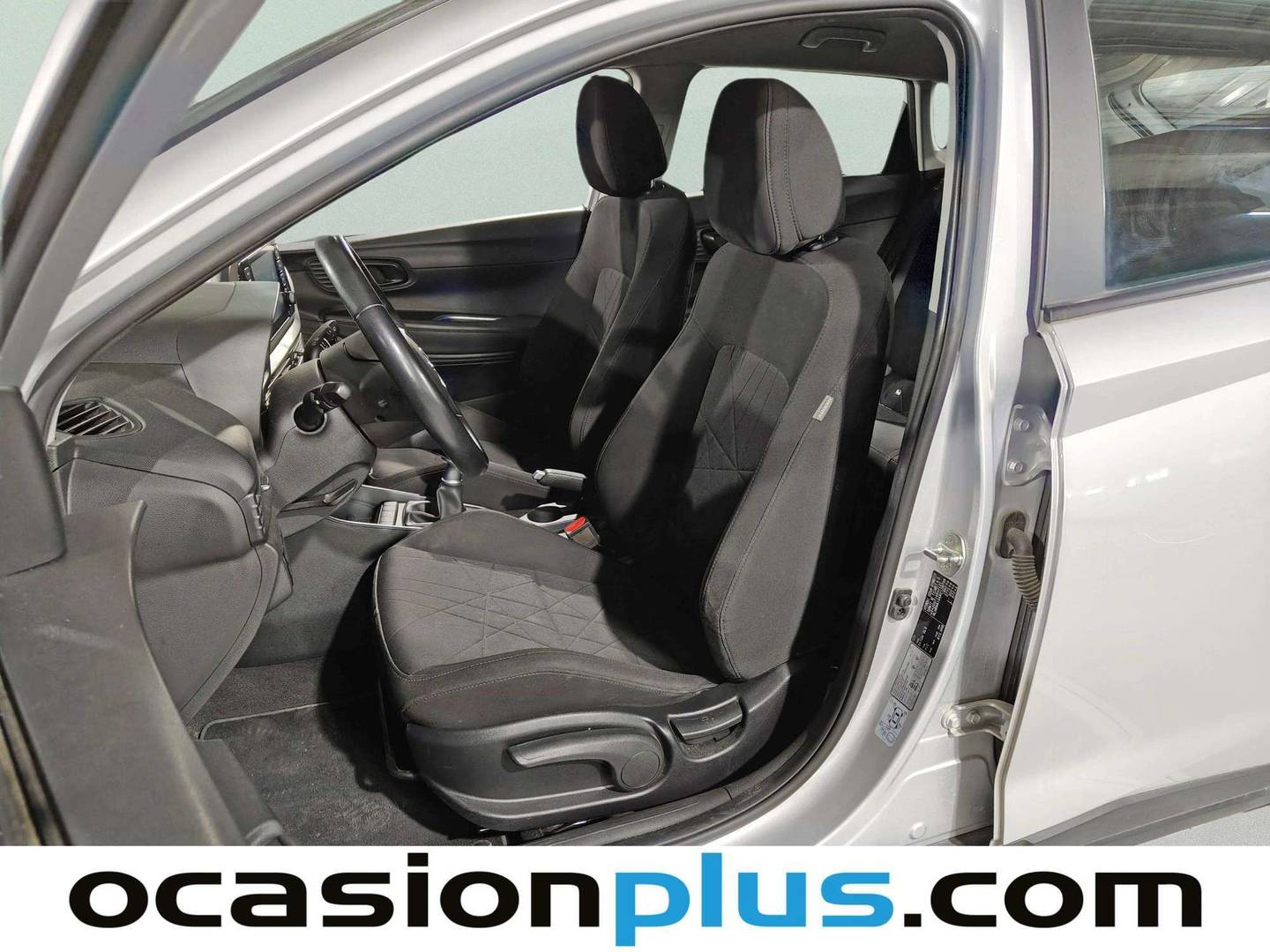 Foto asientos delanteros Hyundai Bayon Hyundai Bayon 1.0 TGDI 48V Maxx (100 CV)