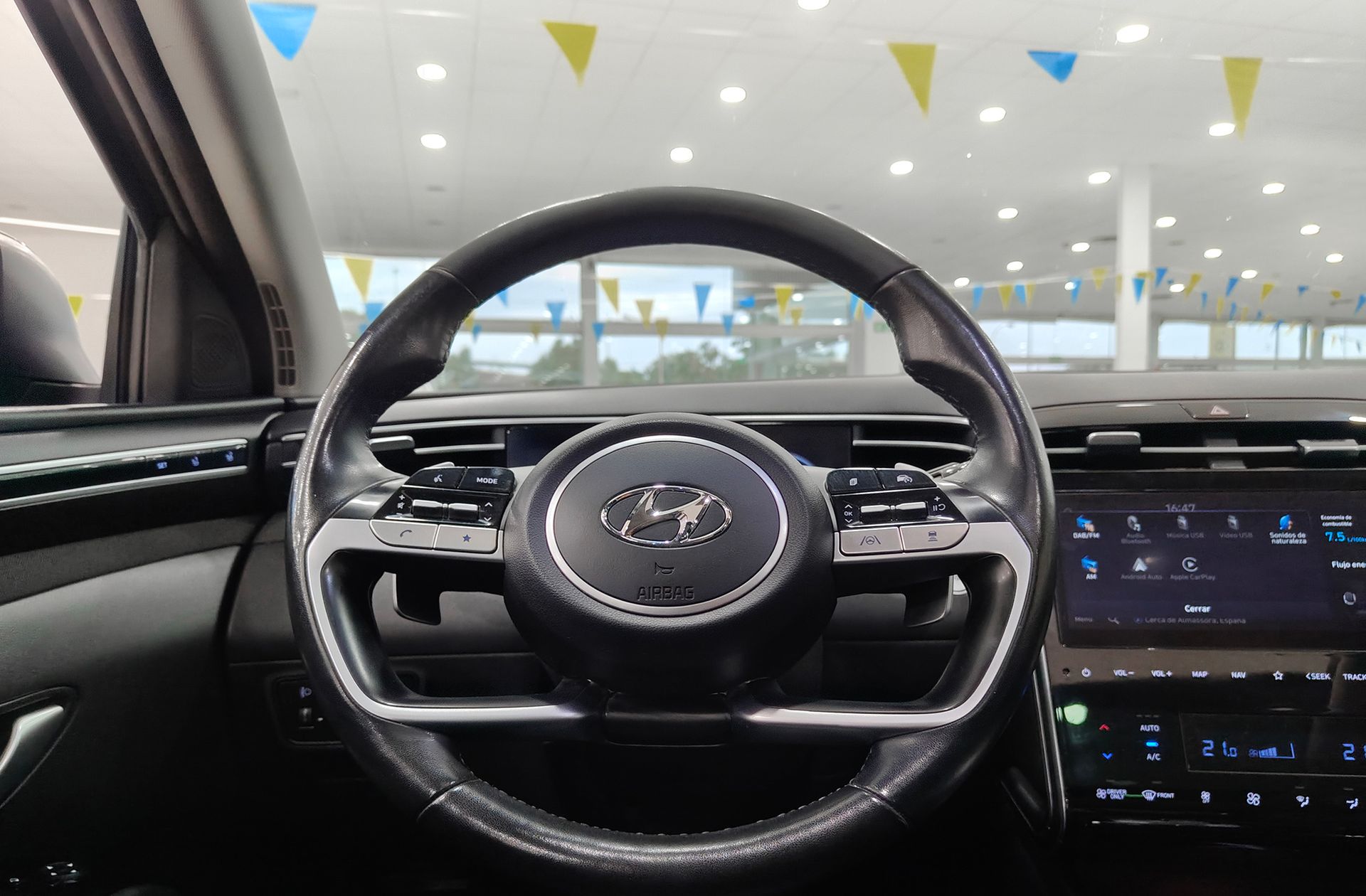 Hyundai Tucson 1.6 T-GDi HEV Style 4x4 - foto 32