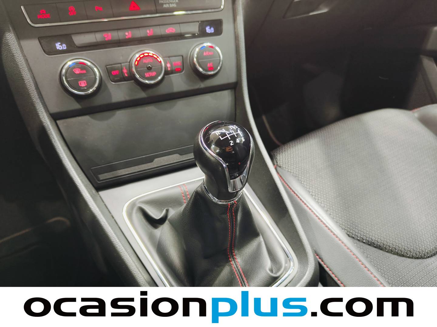 Seat León Seat León 1.8 TSI S&S FR Plus (180 CV) de segunda mano