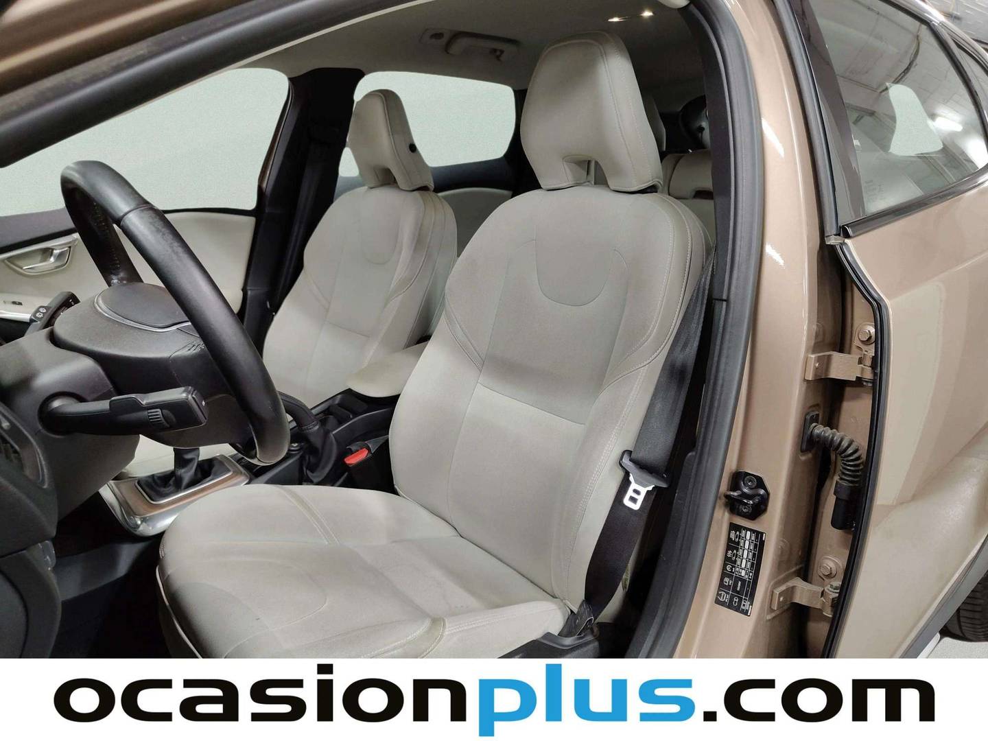 Foto Volvo V40 Cross Country Volvo V40 Cross Country D2 Momentum  (115 CV)