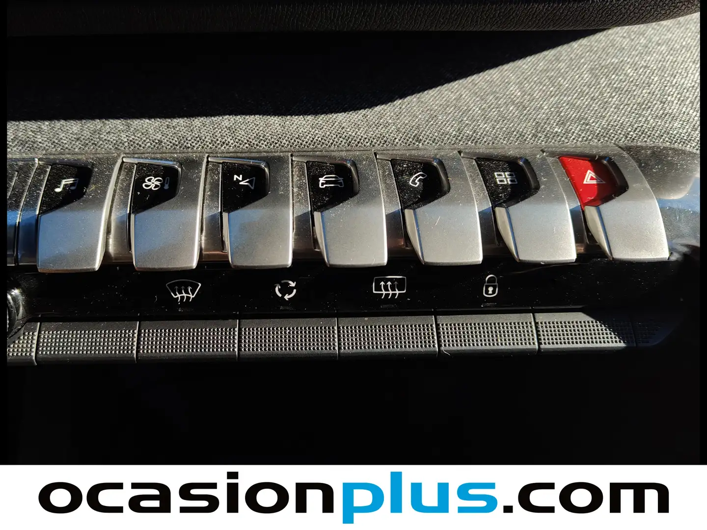 Foto Peugeot 3008 Peugeot 3008 PureTech 130 S&S Allure Pack EAT8 (130 CV)