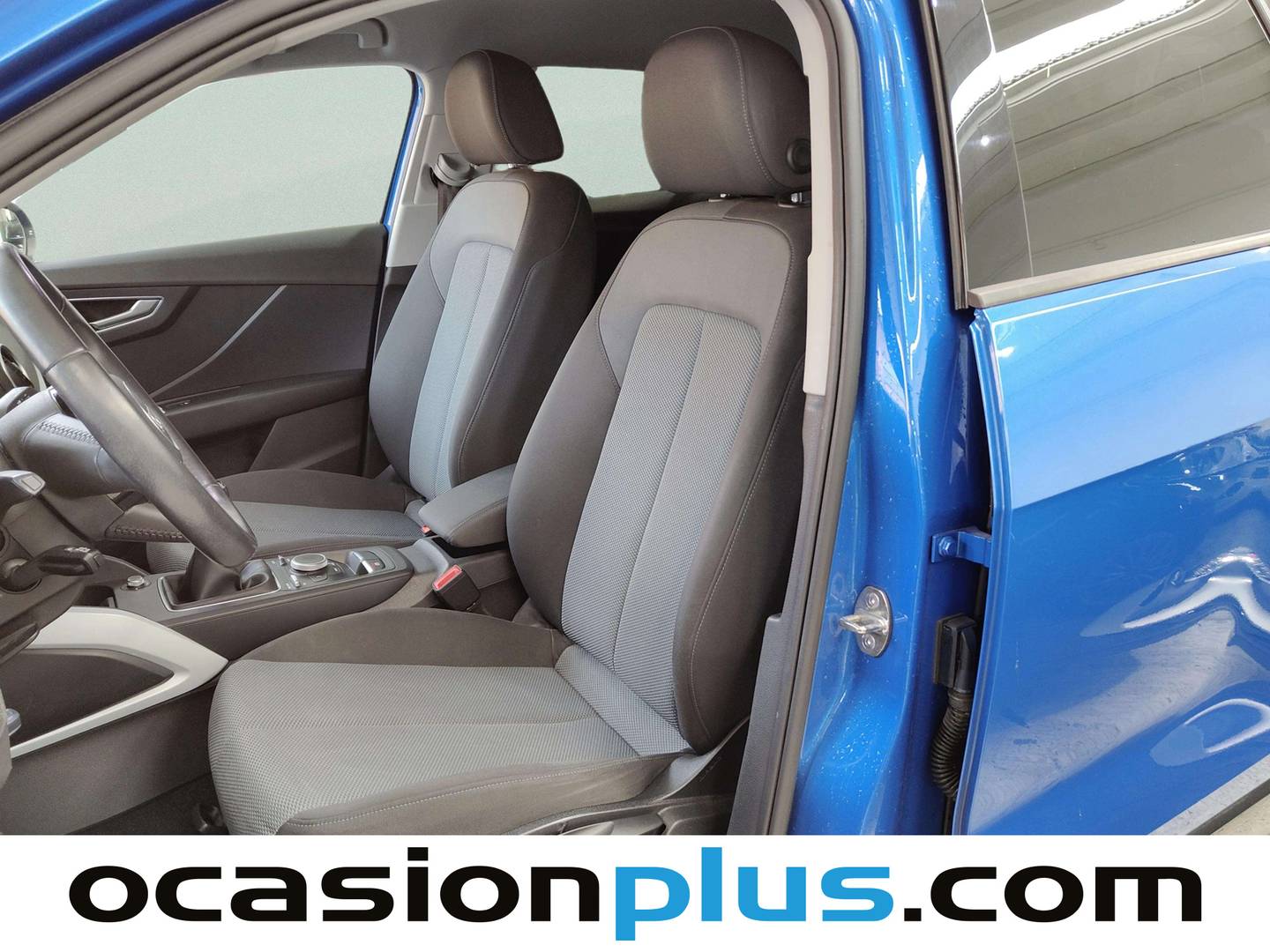 Foto asientos delanteros Audi Q2 Audi Q2 design edition 1.6 TDI (116 CV)