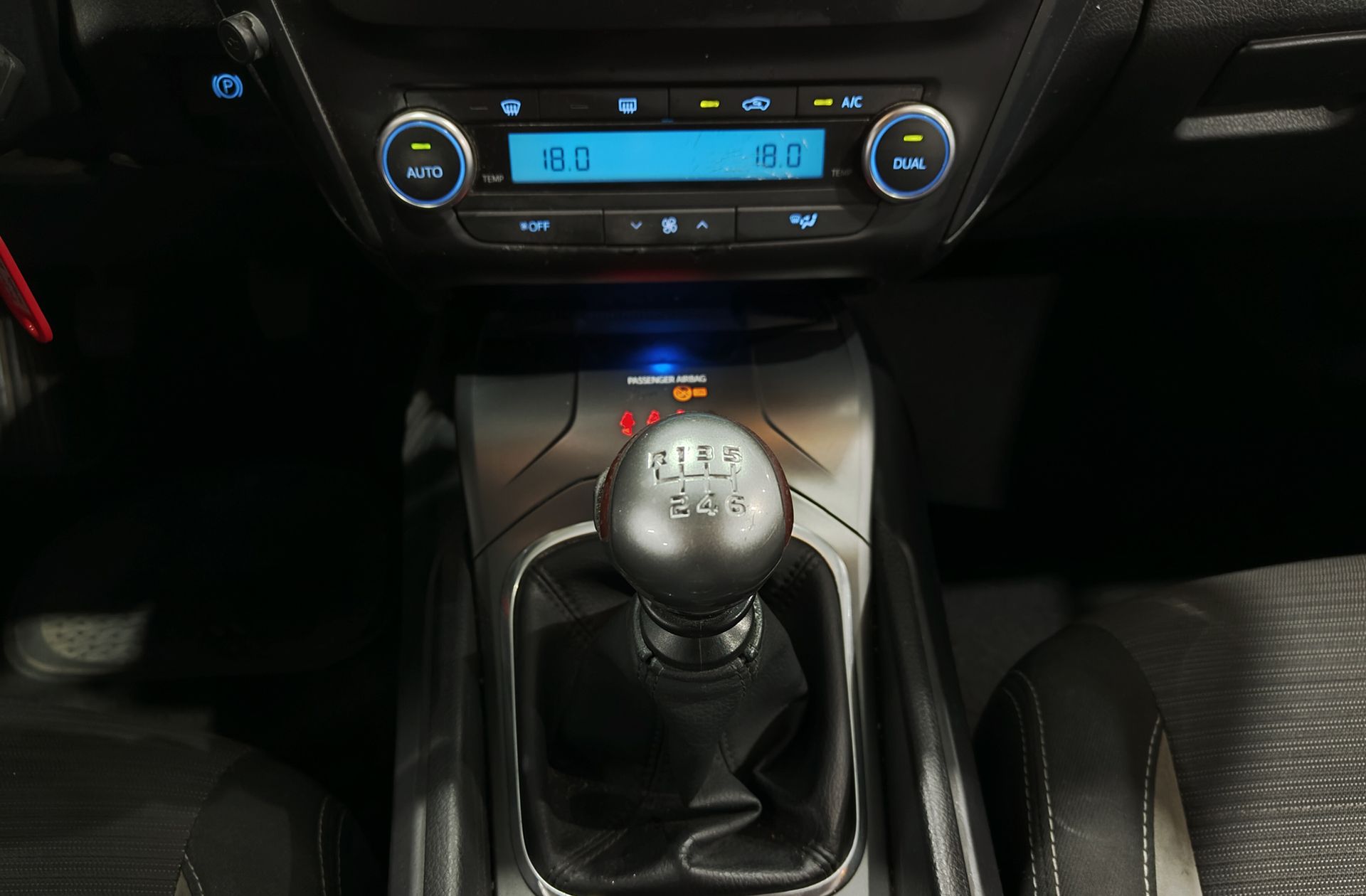 Toyota Avensis 150D Advance - foto 5