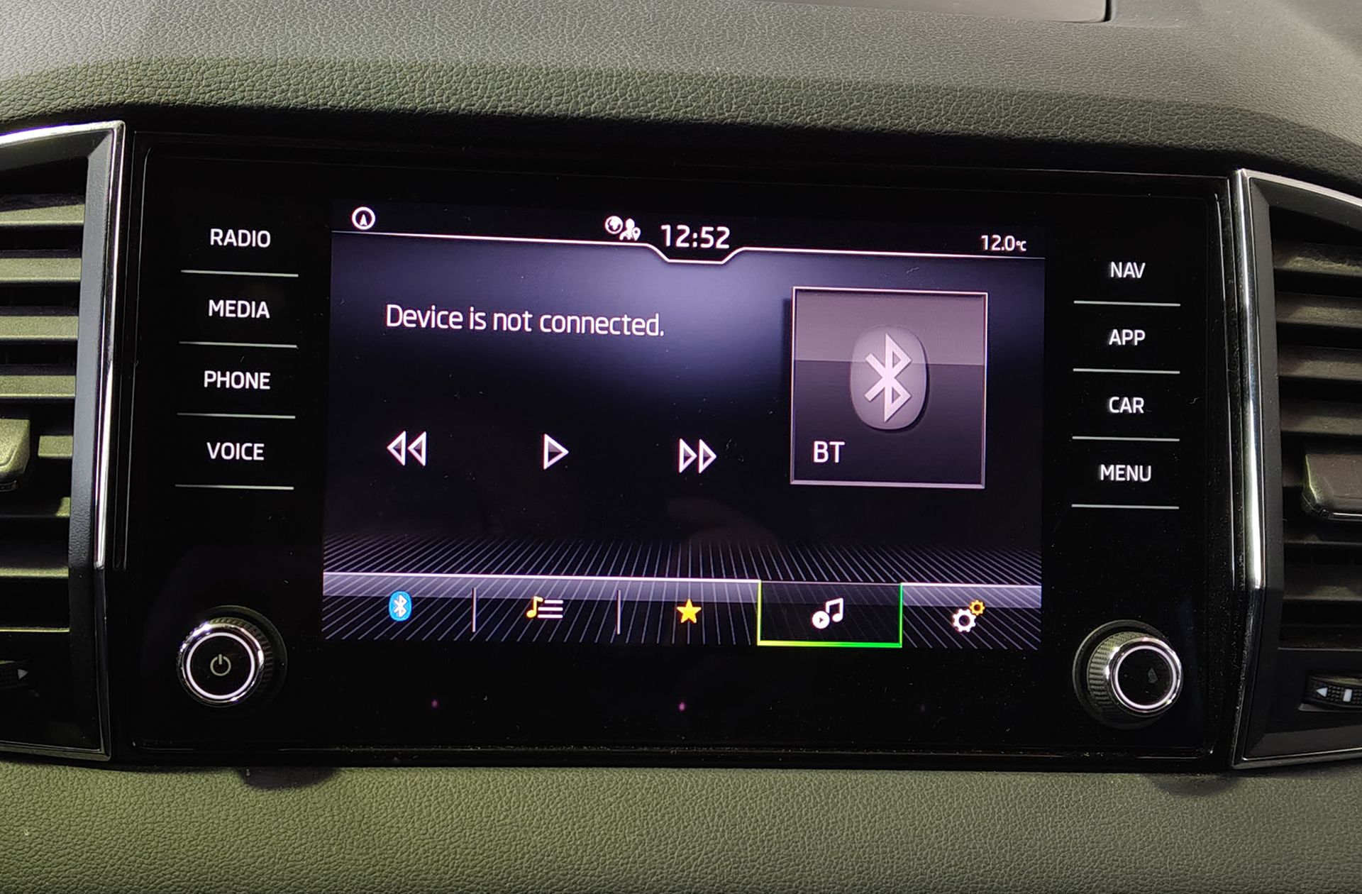 Škoda Karoq 2.0 TDI Selection - foto 28
