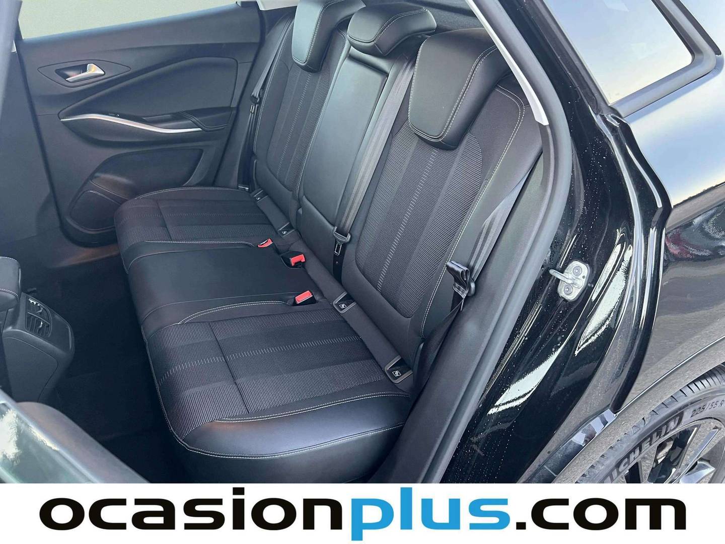 Foto asientos traseros Opel Grandland Opel Grandland 1.2 Turbo XHT S&S GS (130 CV)