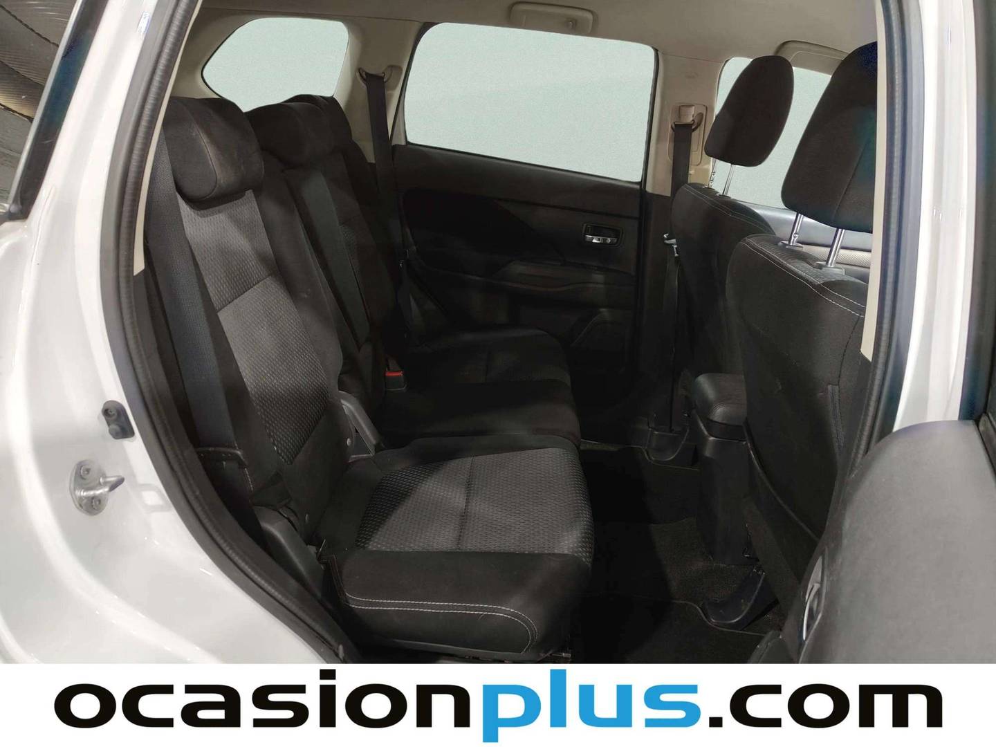 Mitsubishi Outlander Mitsubishi Outlander 220 DI-D Motion 4WD (150 CV) 7 Plazas km 0
