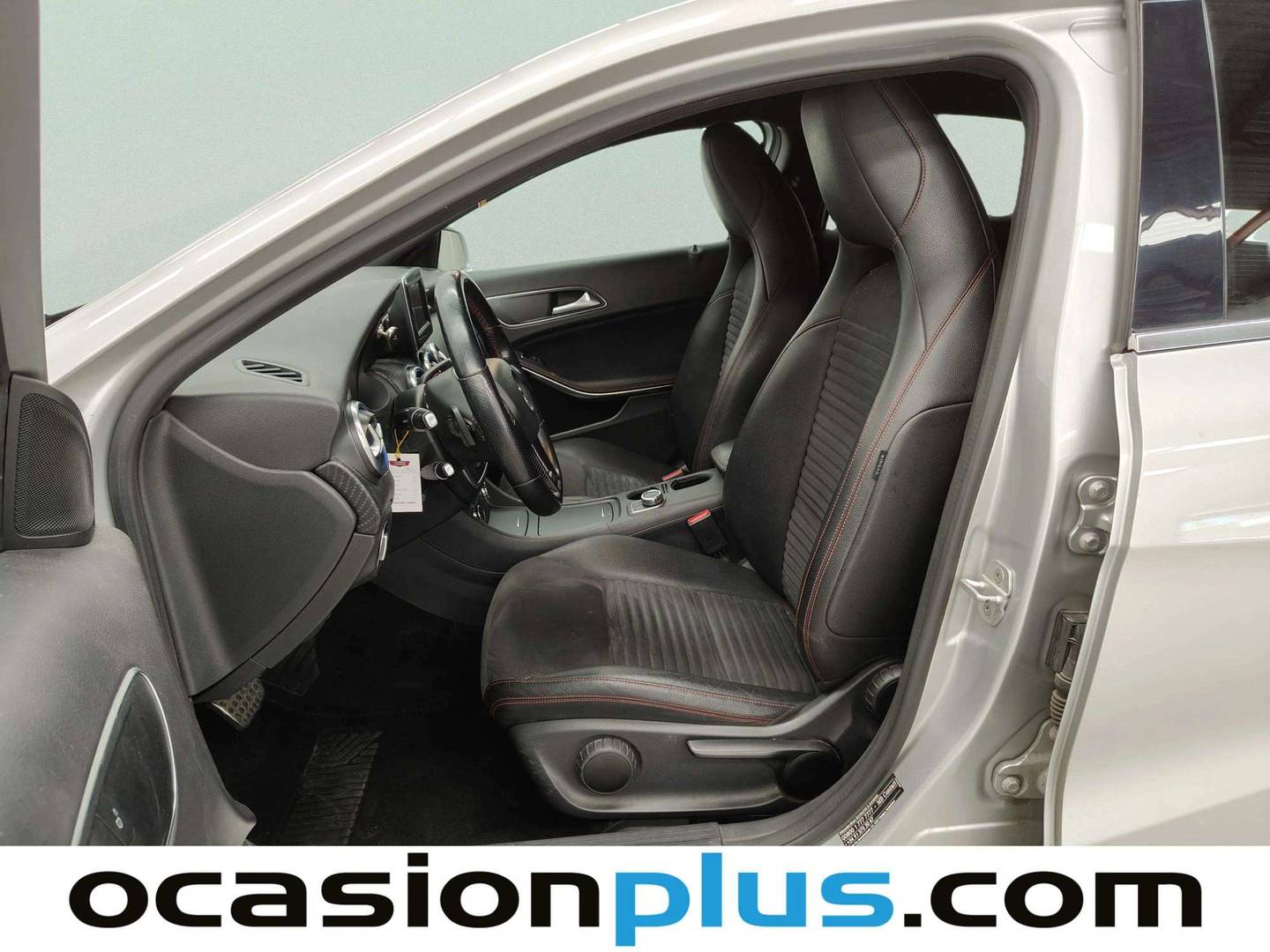 Foto asientos delanteros Mercedes Clase A Mercedes Clase A 200 CDI AMG Line (136 CV)