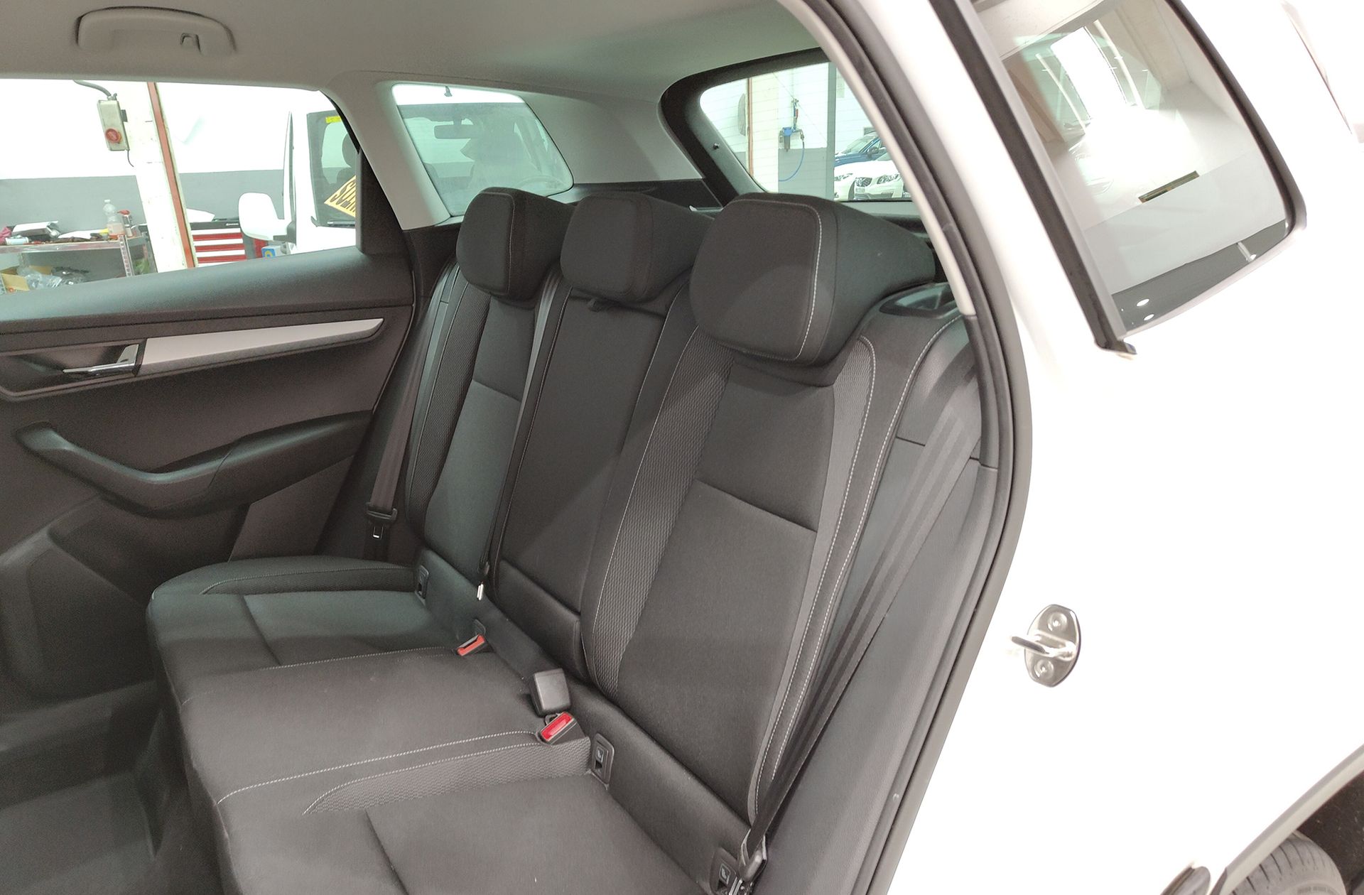 Škoda Karoq 2.0 TDI Ambition - foto 15