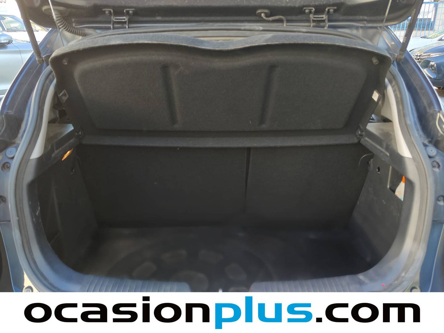 Fotos maletero KIA Rio Kia Rio 1.1 CRDi WGT Business (75 CV)