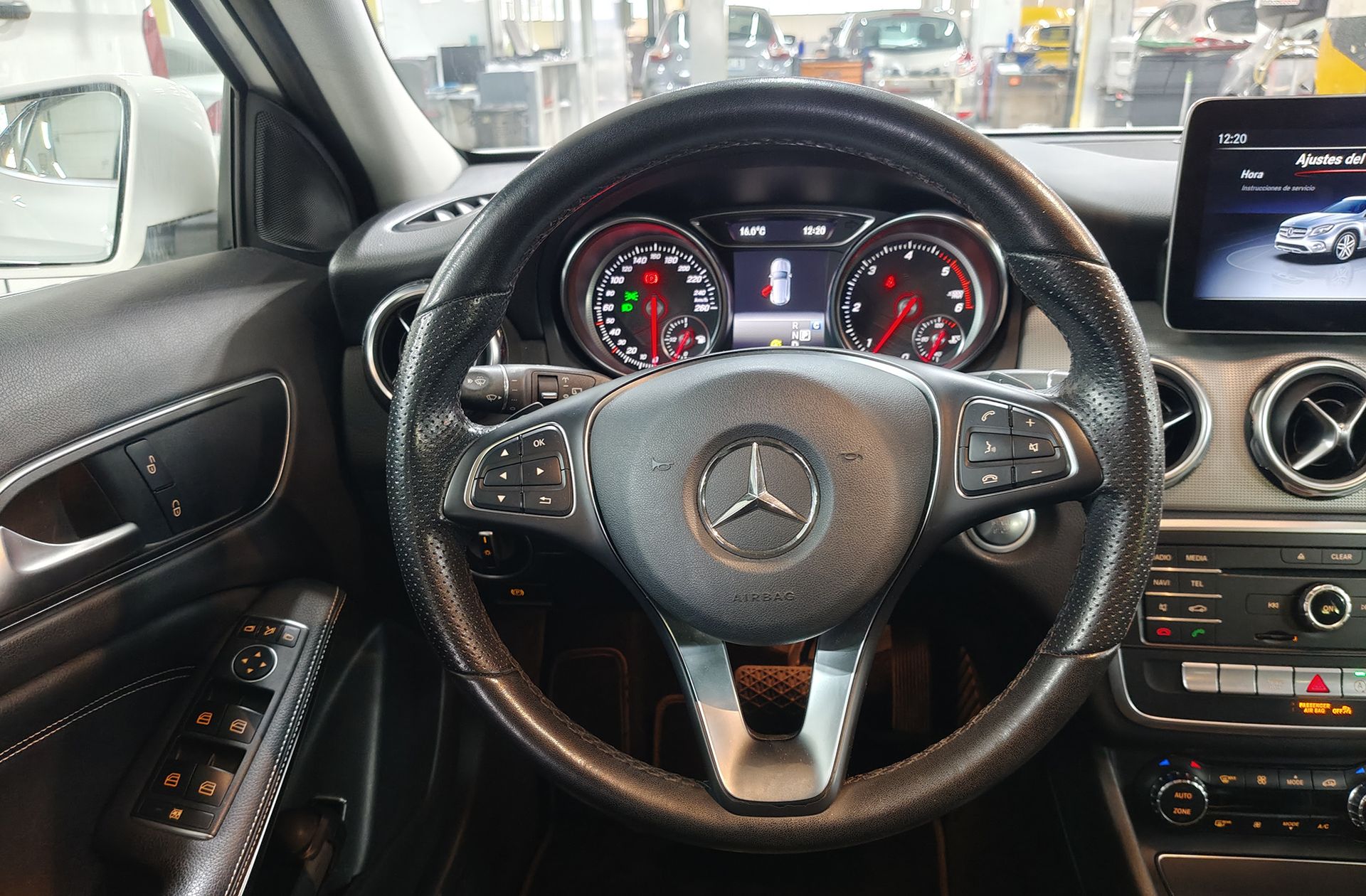 Mercedes-Benz GLA 200 d - foto 21
