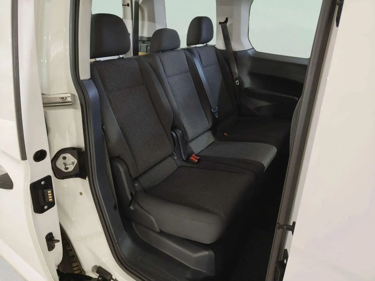 Foto Volkswagen Caddy Volkswagen Caddy Kombi Kombi 2.0 TDI (102 CV)