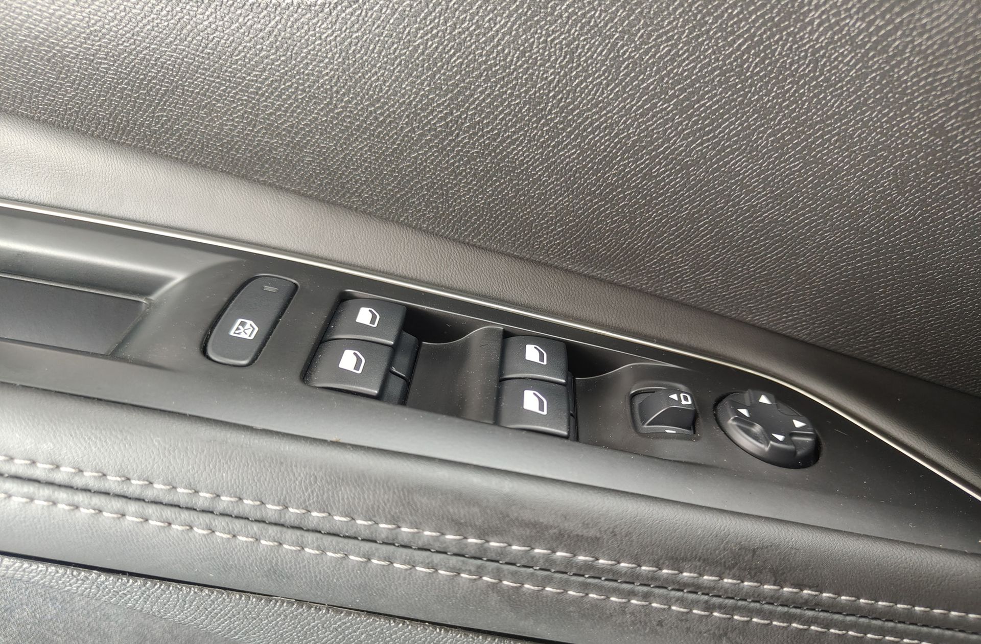 Peugeot 5008 PureTech 130 Allure 7 plazas - foto 37