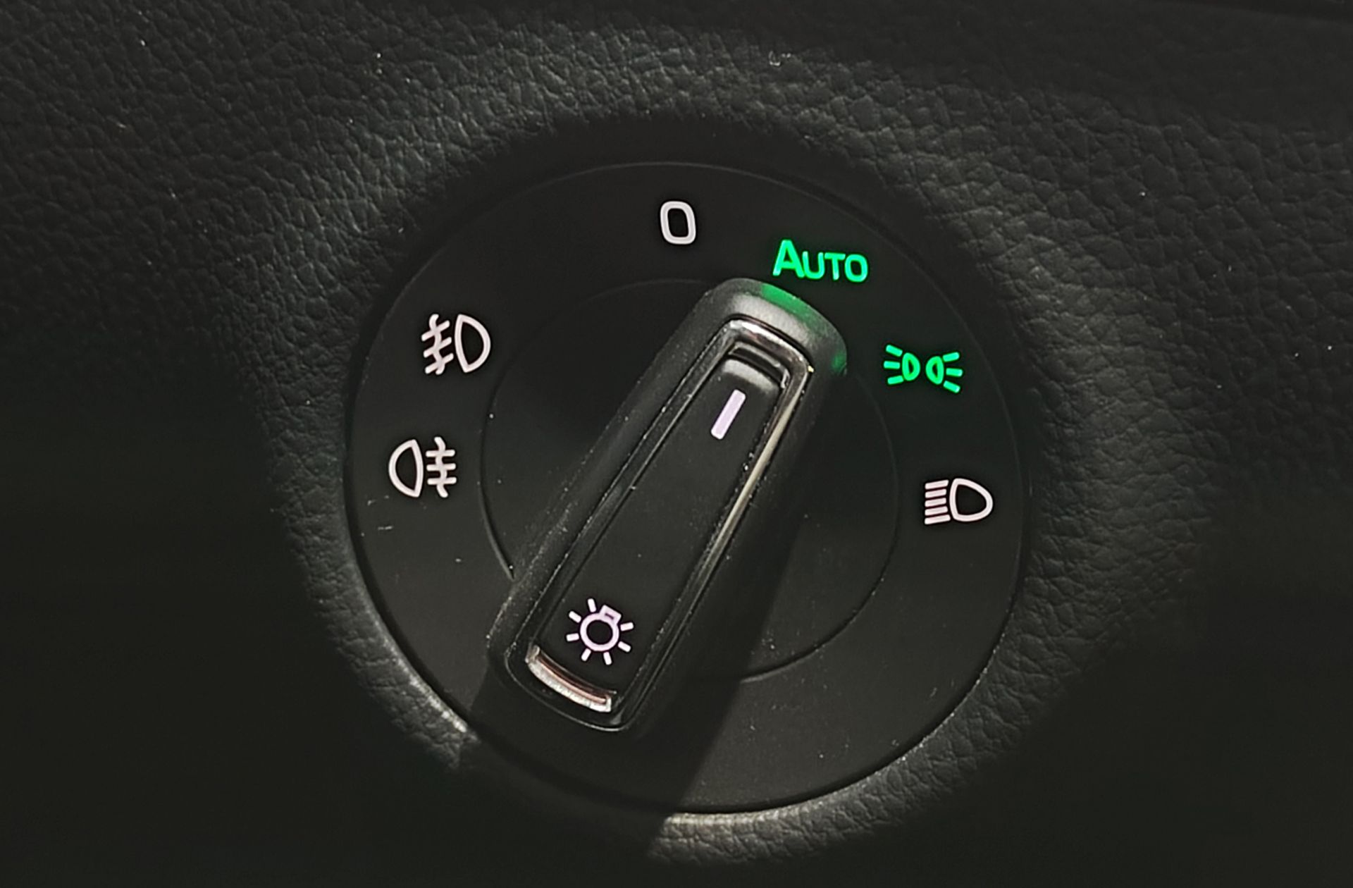 Škoda Superb 1.6 TDI CR Ambition - foto 24