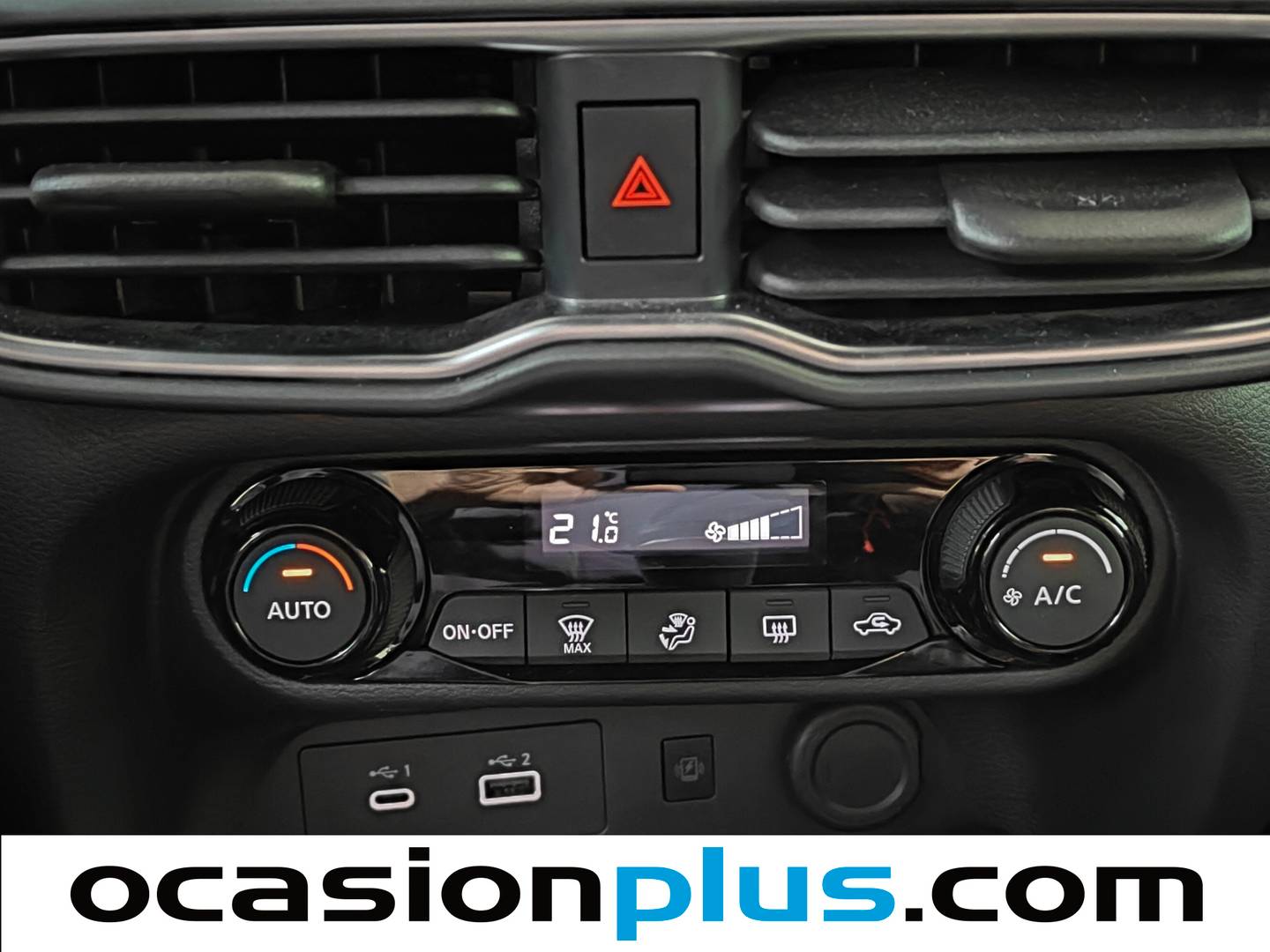 Foto Nissan JUKE Nissan Juke DIG-T N-Connecta 4x2 (114 CV)