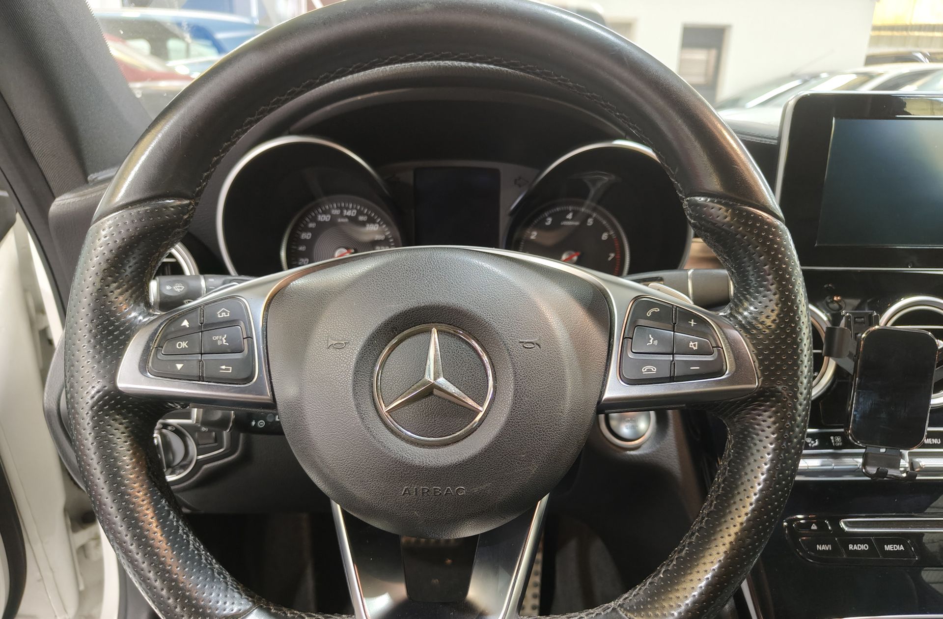 Mercedes-Benz Clase C Coupe 200 AMG Line - foto 22