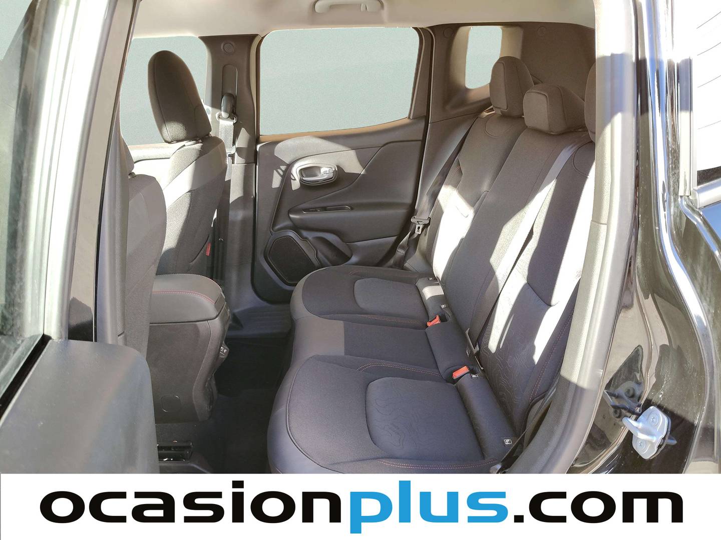 Foto asientos traseros Jeep Renegade Jeep Renegade 1.3 PHEV Trailhawk AWD AT (240 CV)