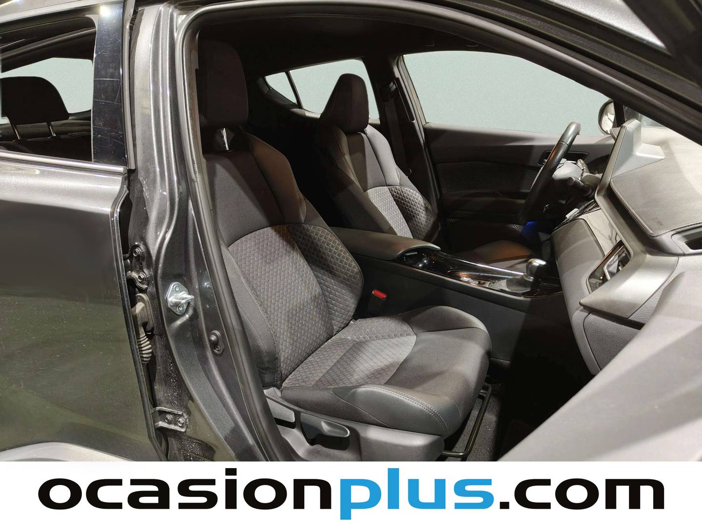 Foto Toyota C-HR Toyota C-HR 1.8 125H Advance (122 CV)