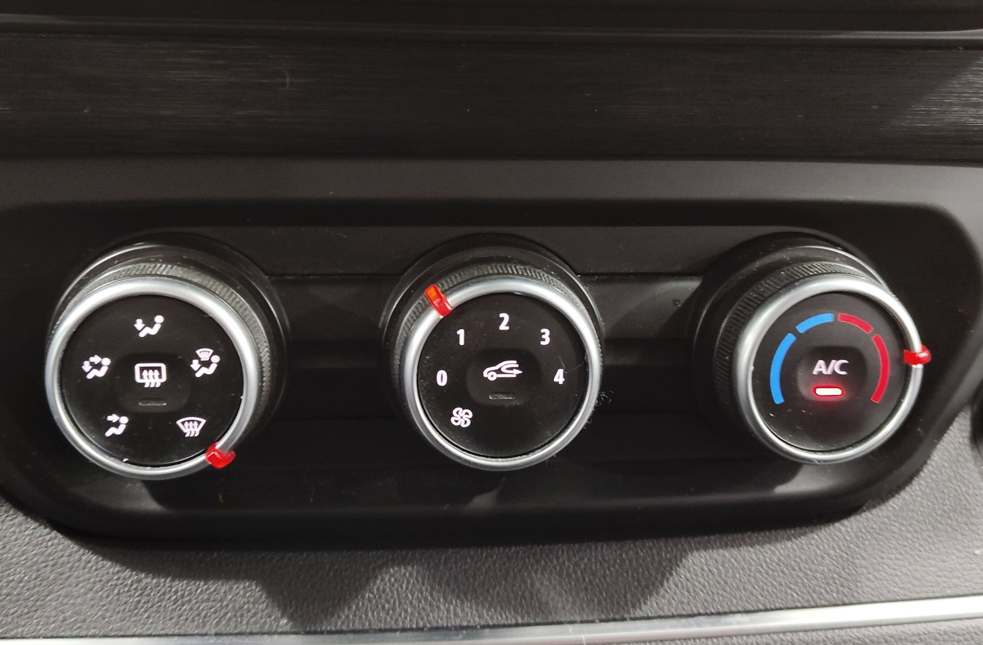 Renault Trafic dCi 150 Combi Energy Blue - foto 24