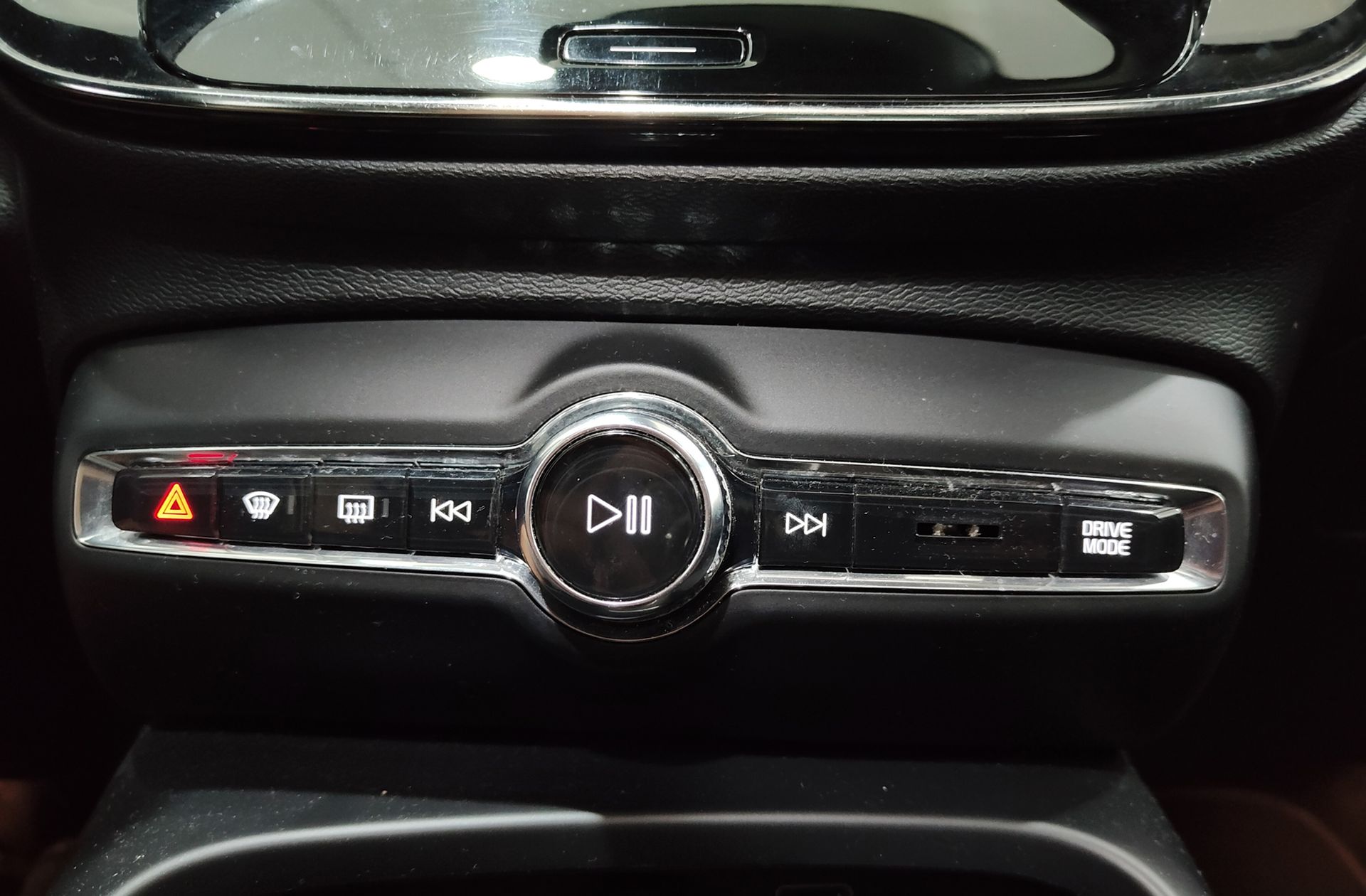 Volvo XC40 D3 Business Plus AWD - foto 31